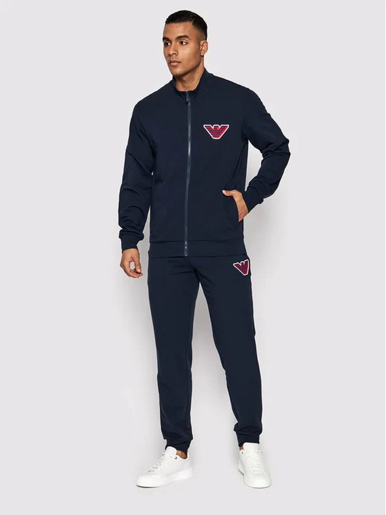 Худи и свитшоты Emporio Armani модель 111532-2R575-00135 Худи и свитшоты Emporio Armani модель 111532-2R575-00135 Фото