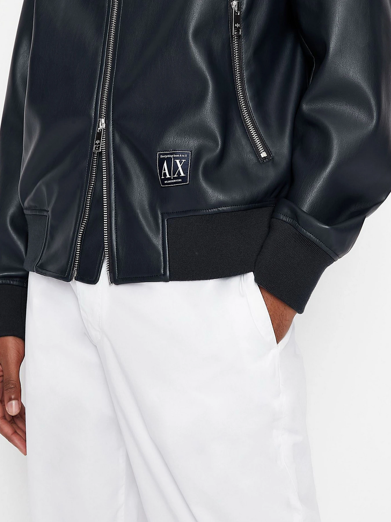 Куртки и дубленки Armani Exchange модель 3LZB30-ZE1CZ-1510 Куртки и дубленки Armani Exchange модель 3LZB30-ZE1CZ-1510 Фото
