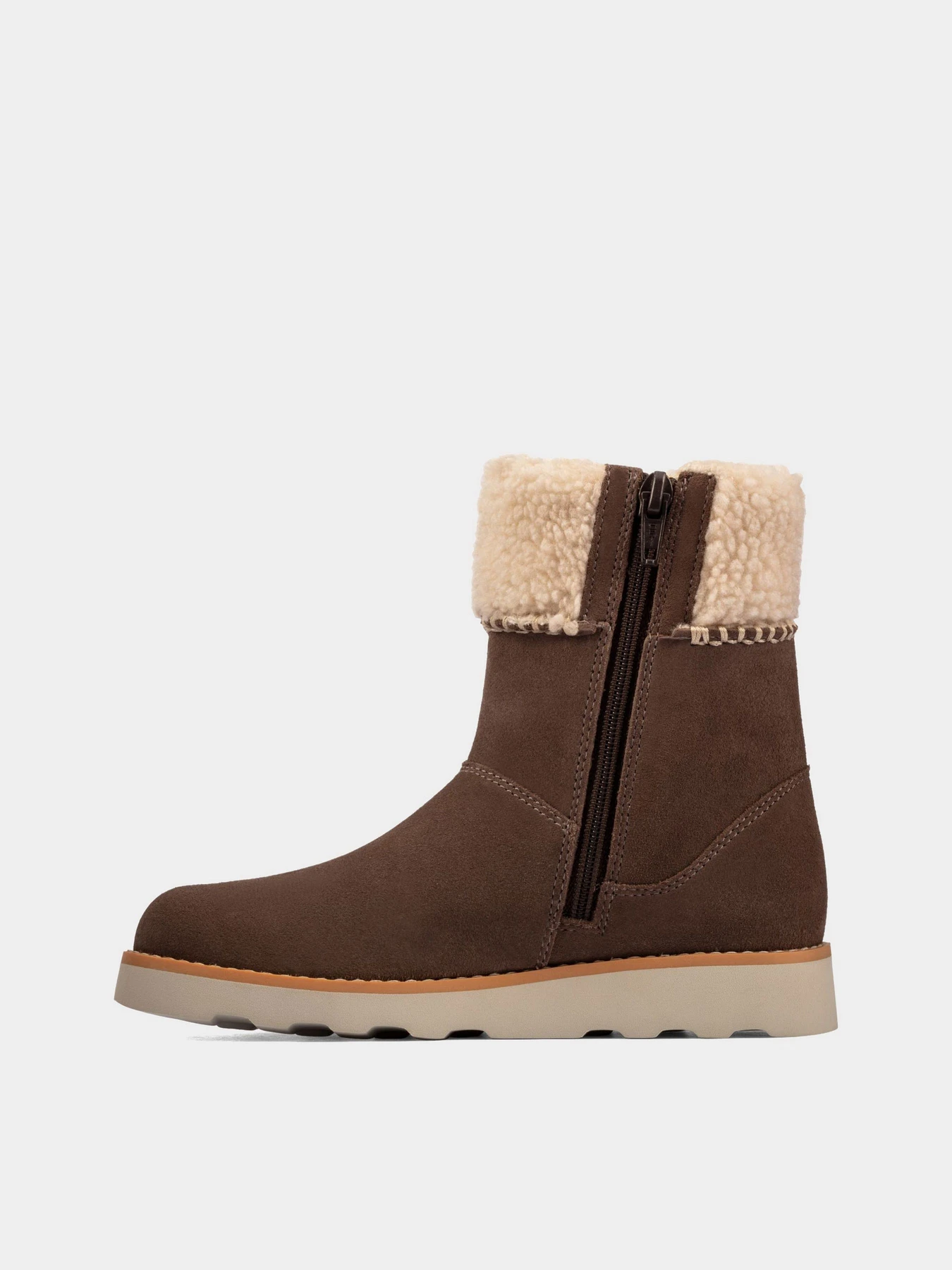Ботинки и сапоги Clarks модель 2616-2081 Ботинки и сапоги Clarks модель 2616-2081 Фото