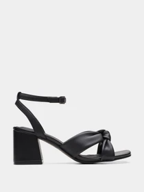 Сандалии Clarks модель 2616-6749 Фото