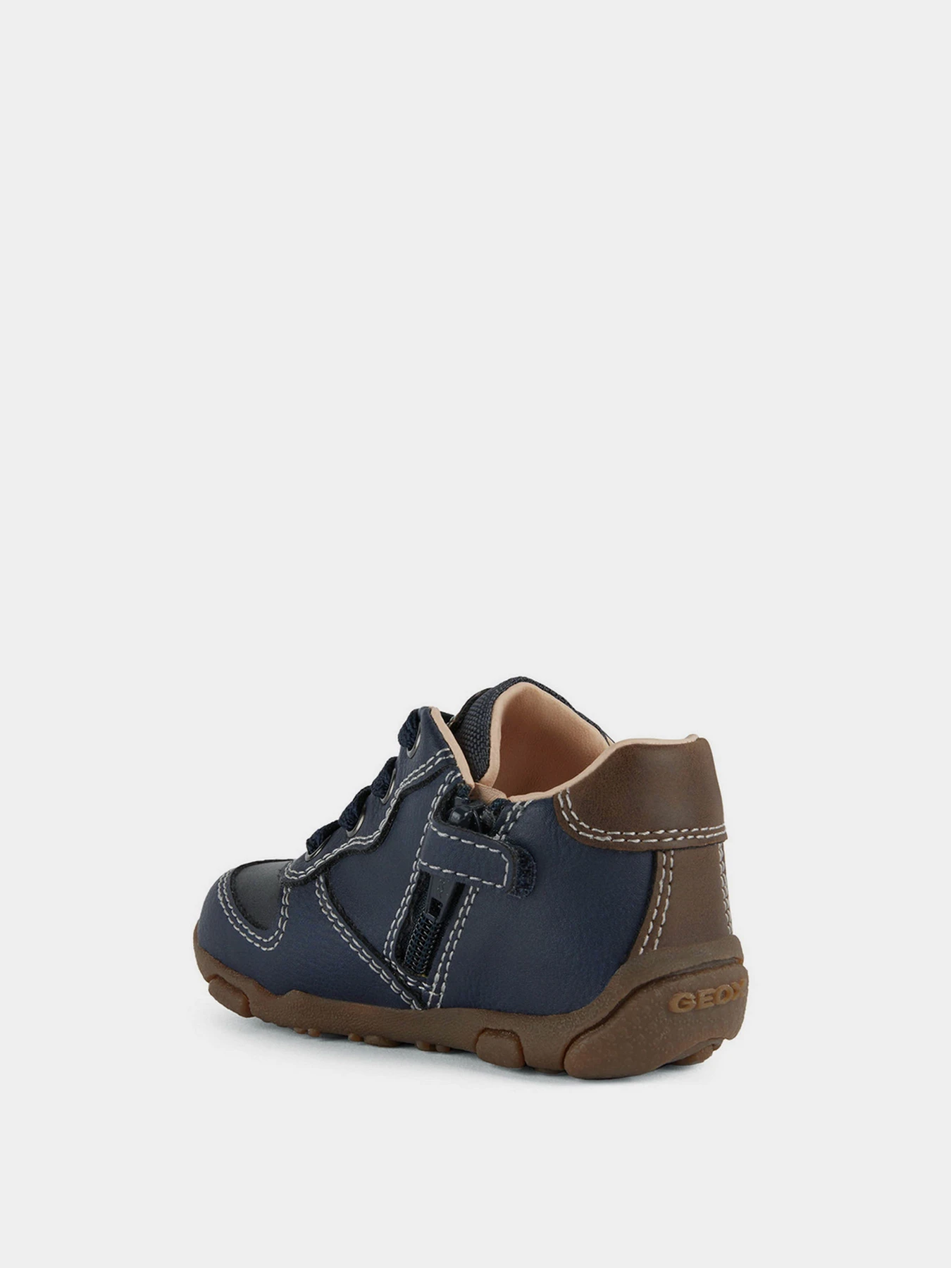Кроссовки Geox модель B2636A-000ME-CF46G Кроссовки Geox модель B2636A-000ME-CF46G Фото