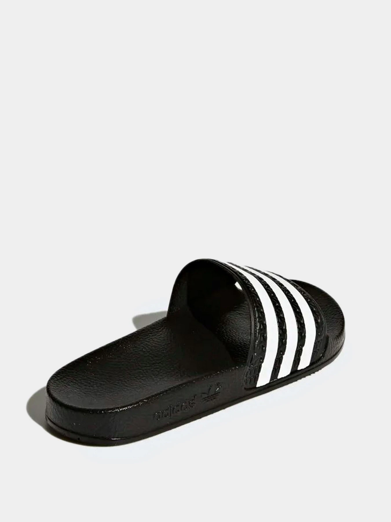 Шлёпанцы Adidas модель BA7130 Шлёпанцы Adidas модель BA7130 Фото