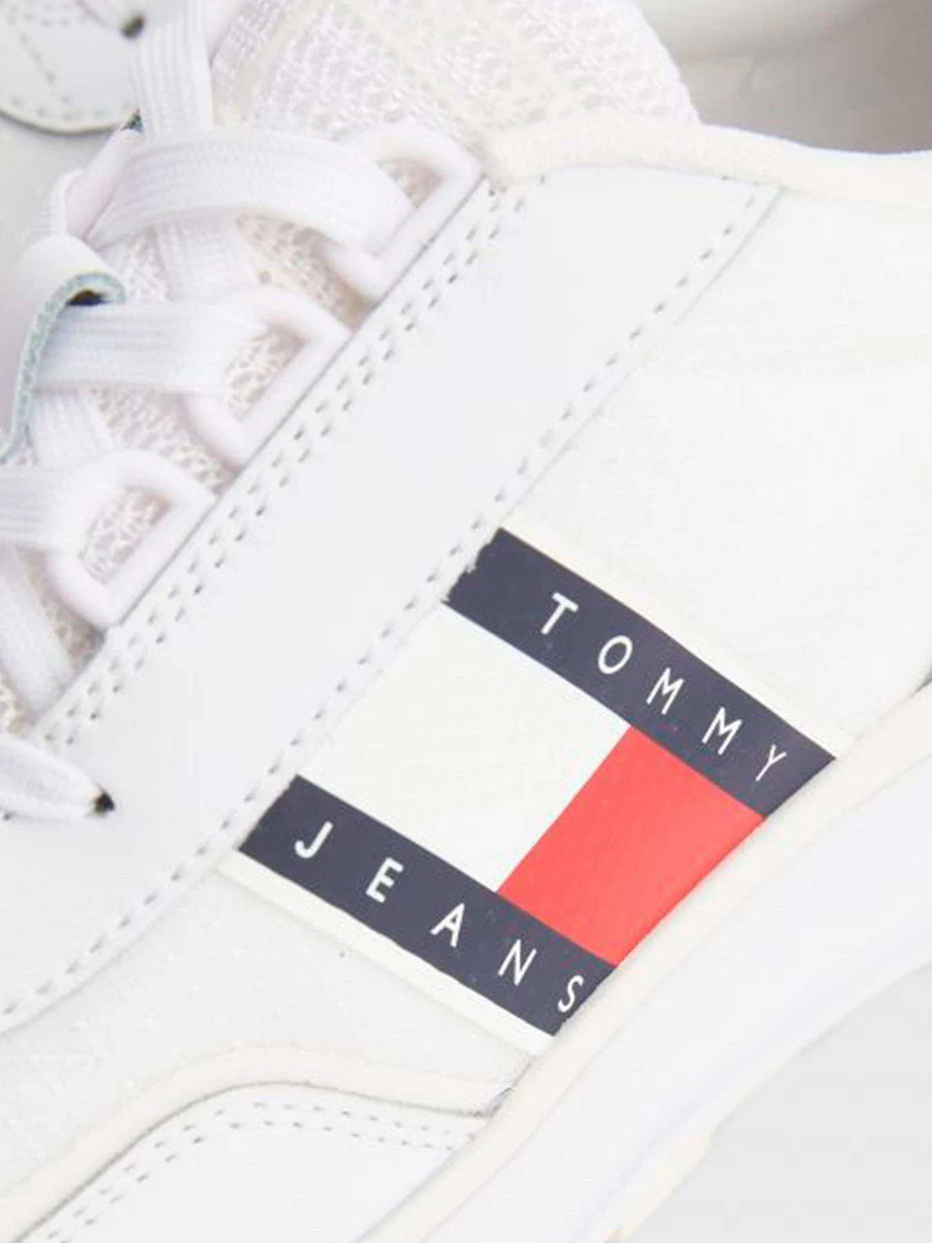 Кроссовки Tommy Hilfiger модель EN0EN01876-YBR Кроссовки Tommy Hilfiger модель EN0EN01876-YBR Фото