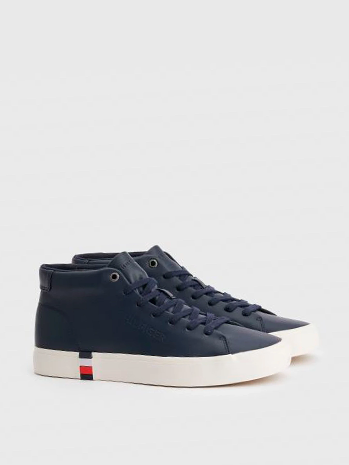 Кеды Tommy Hilfiger модель FM0FM04135-DW5 Кеды Tommy Hilfiger модель FM0FM04135-DW5 Фото