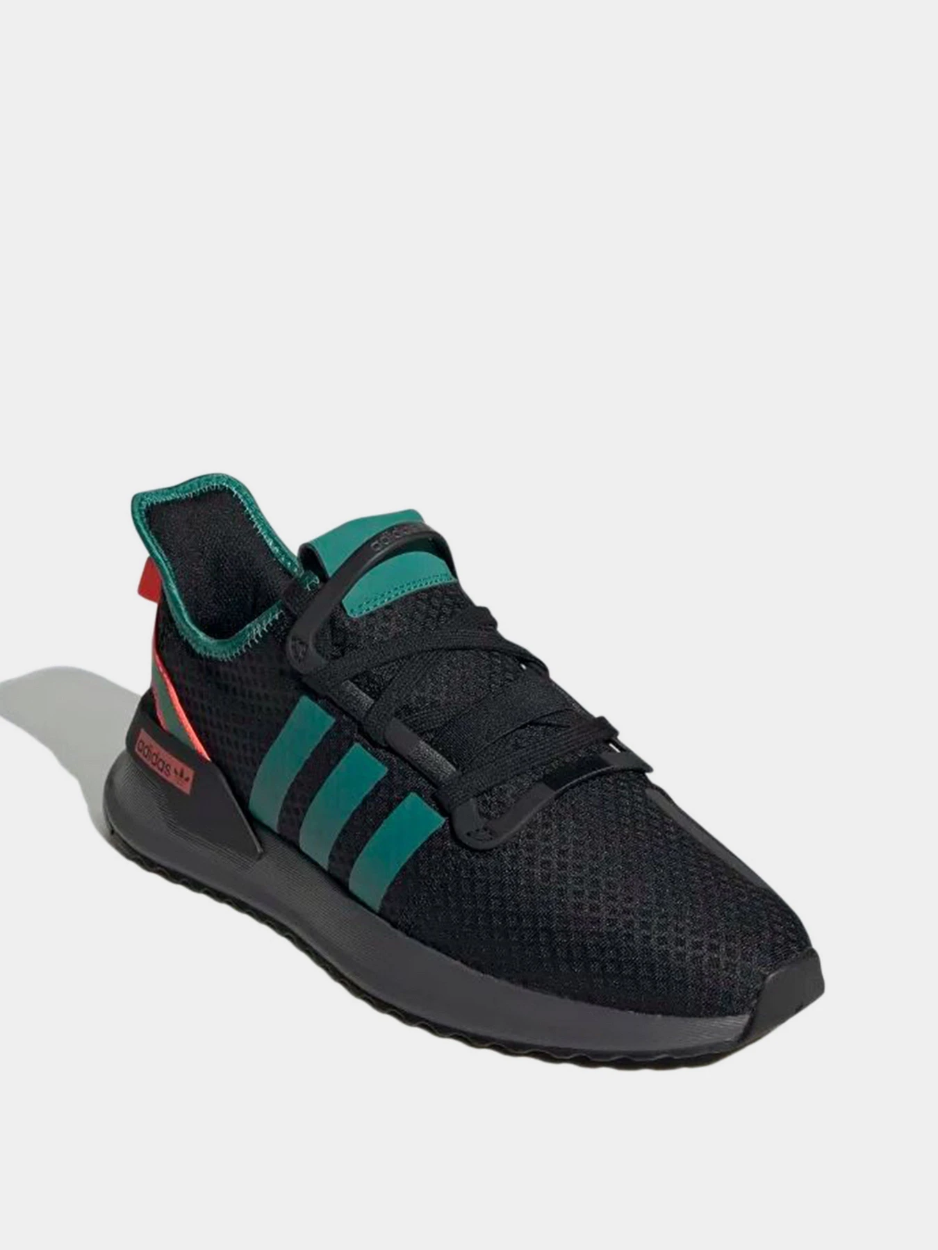 Кроссовки Adidas модель FV9252 Кроссовки Adidas модель FV9252 Фото