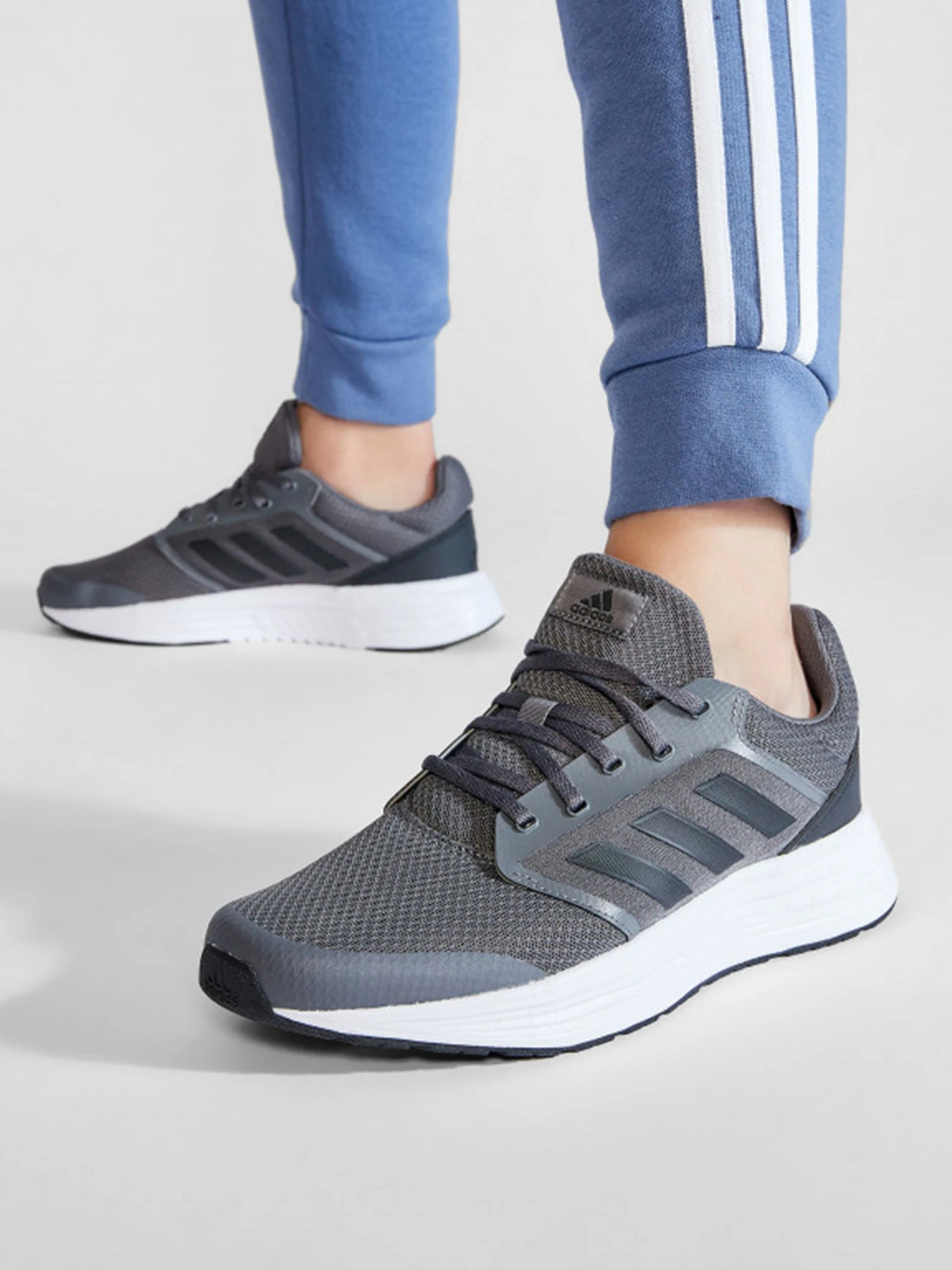 Кроссовки Adidas модель FY6717 Кроссовки Adidas модель FY6717 Фото