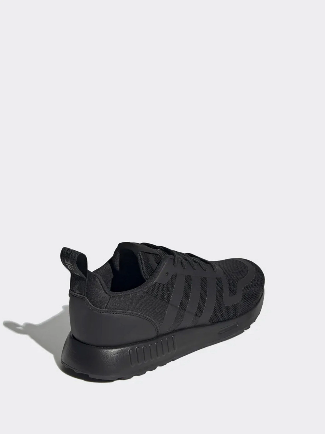 Кроссовки Adidas модель FZ3438 Кроссовки Adidas модель FZ3438 Фото
