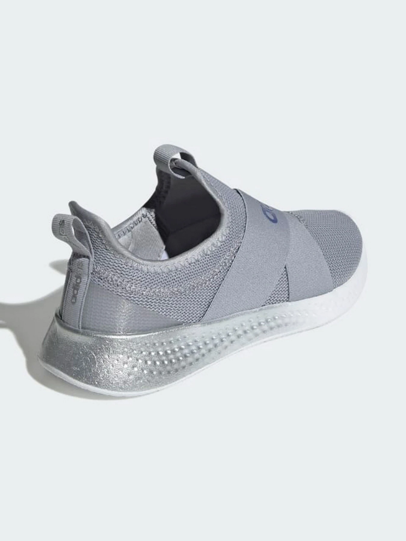 Кроссовки Adidas модель GZ1050 Кроссовки Adidas модель GZ1050 Фото