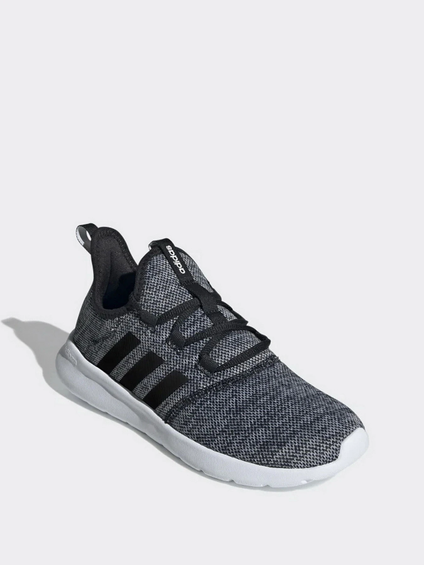 Кроссовки Adidas модель H04755 Кроссовки Adidas модель H04755 Фото