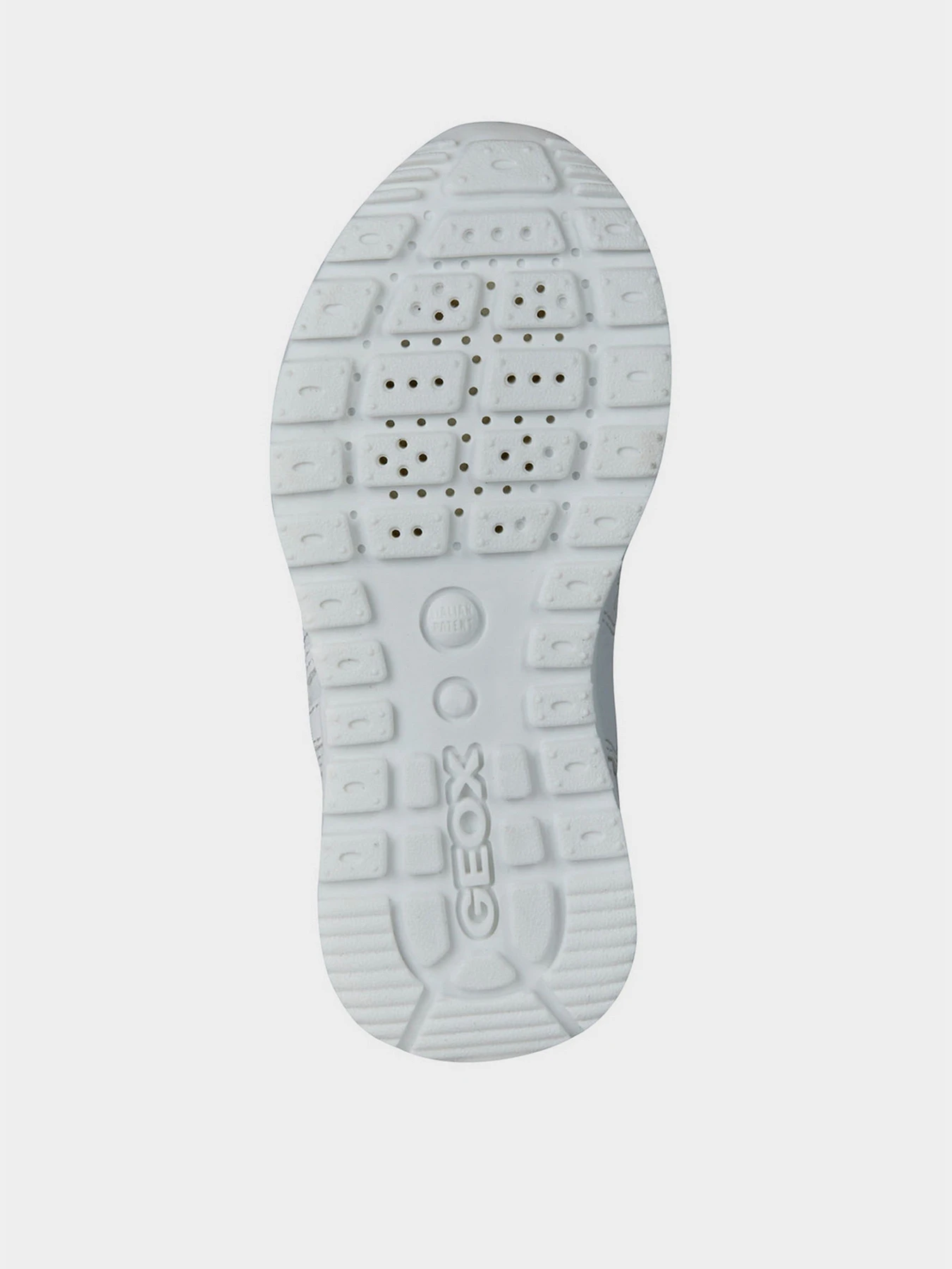 Кроссовки Geox модель J0415C-0BUCE-C1000 Кроссовки Geox модель J0415C-0BUCE-C1000 Фото