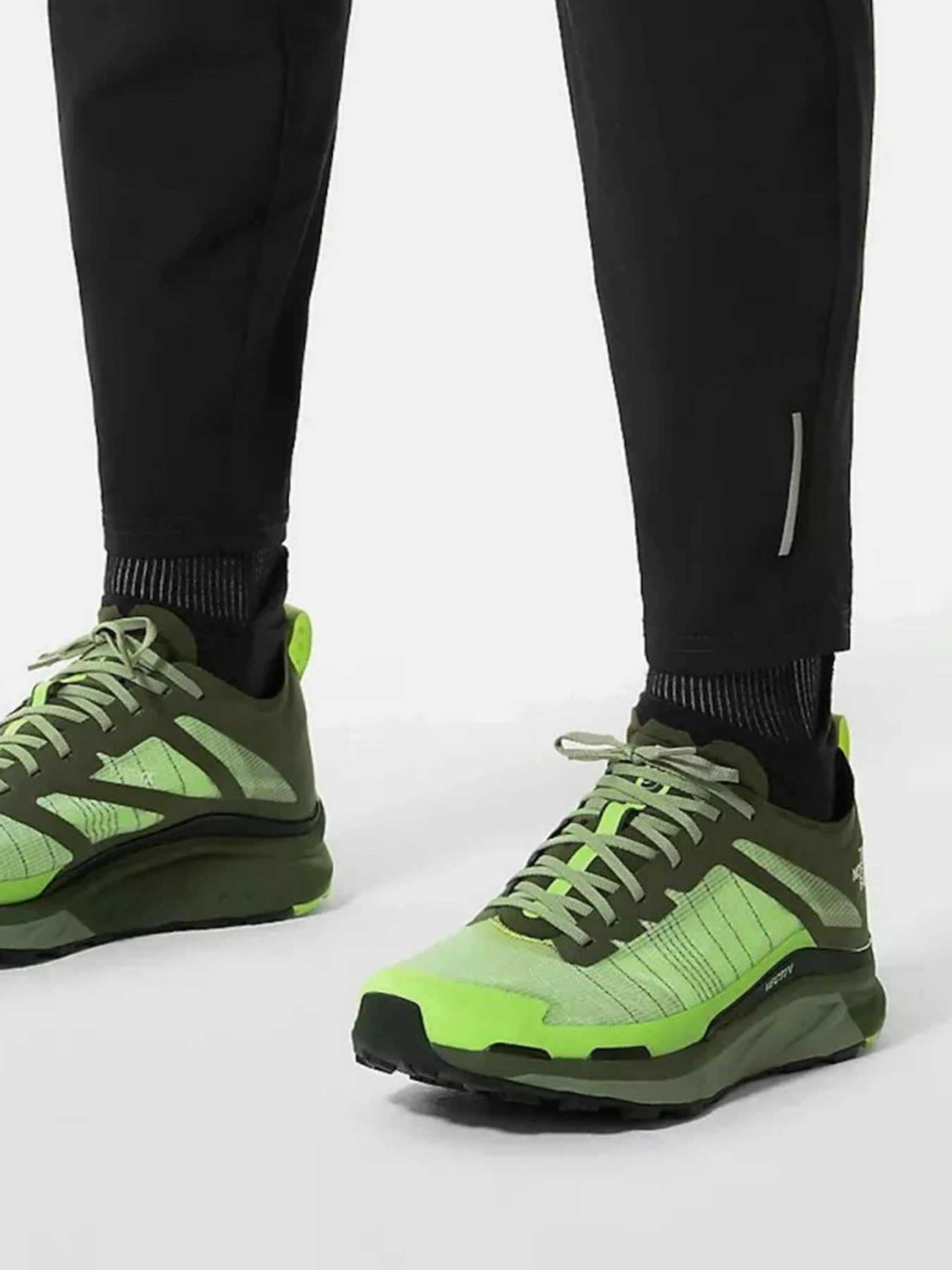 Кроссовки The North Face модель NF0A4T3N4R21 Кроссовки The North Face модель NF0A4T3N4R21 Фото