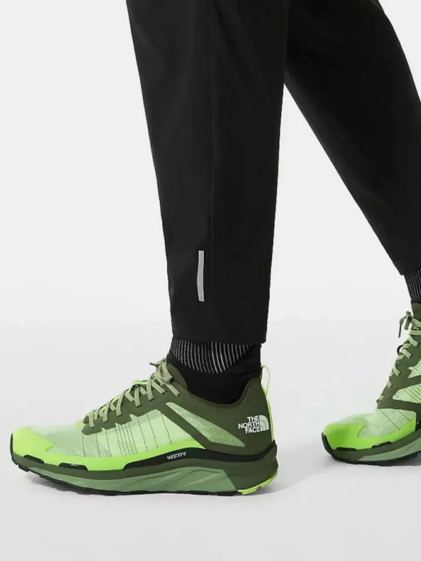 Кроссовки The North Face модель NF0A4T3N4R21 Кроссовки The North Face модель NF0A4T3N4R21 Фото