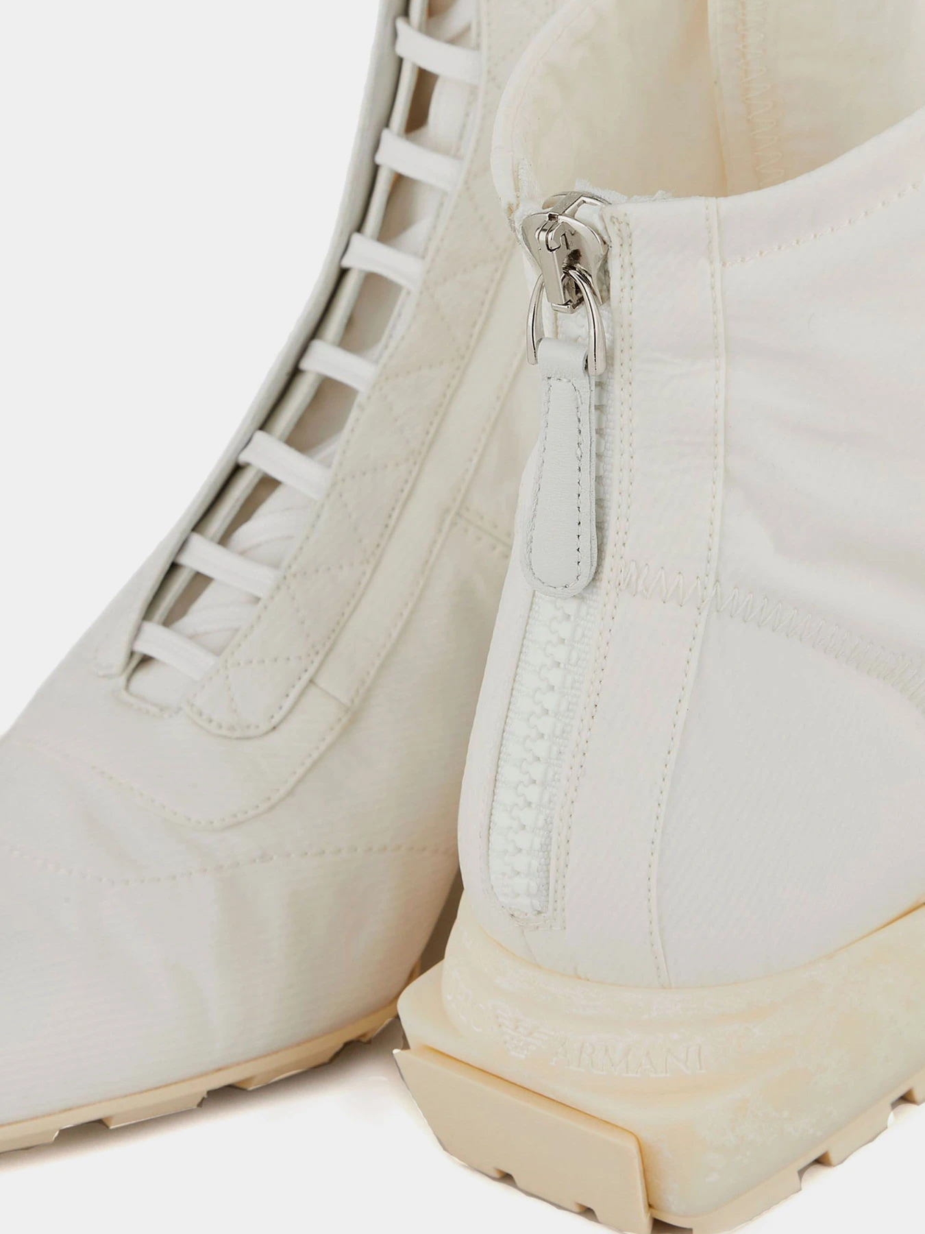 Ботинки и сапоги Emporio Armani модель X3M329-XD223-00001 Ботинки и сапоги Emporio Armani модель X3M329-XD223-00001 Фото