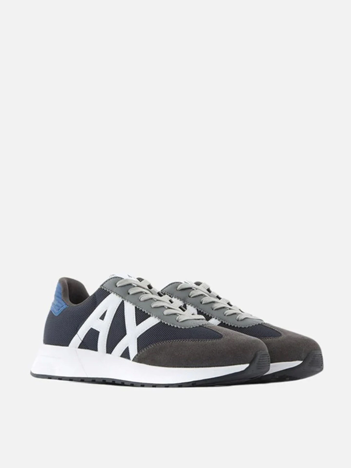 Кроссовки Armani Exchange модель XUX071-XV527-M216 Кроссовки Armani Exchange модель XUX071-XV527-M216 Фото