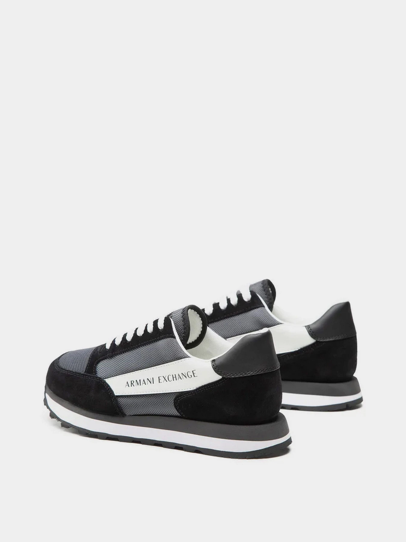 Кроссовки Armani Exchange модель XUX083-XV263-S073 Кроссовки Armani Exchange модель XUX083-XV263-S073 Фото