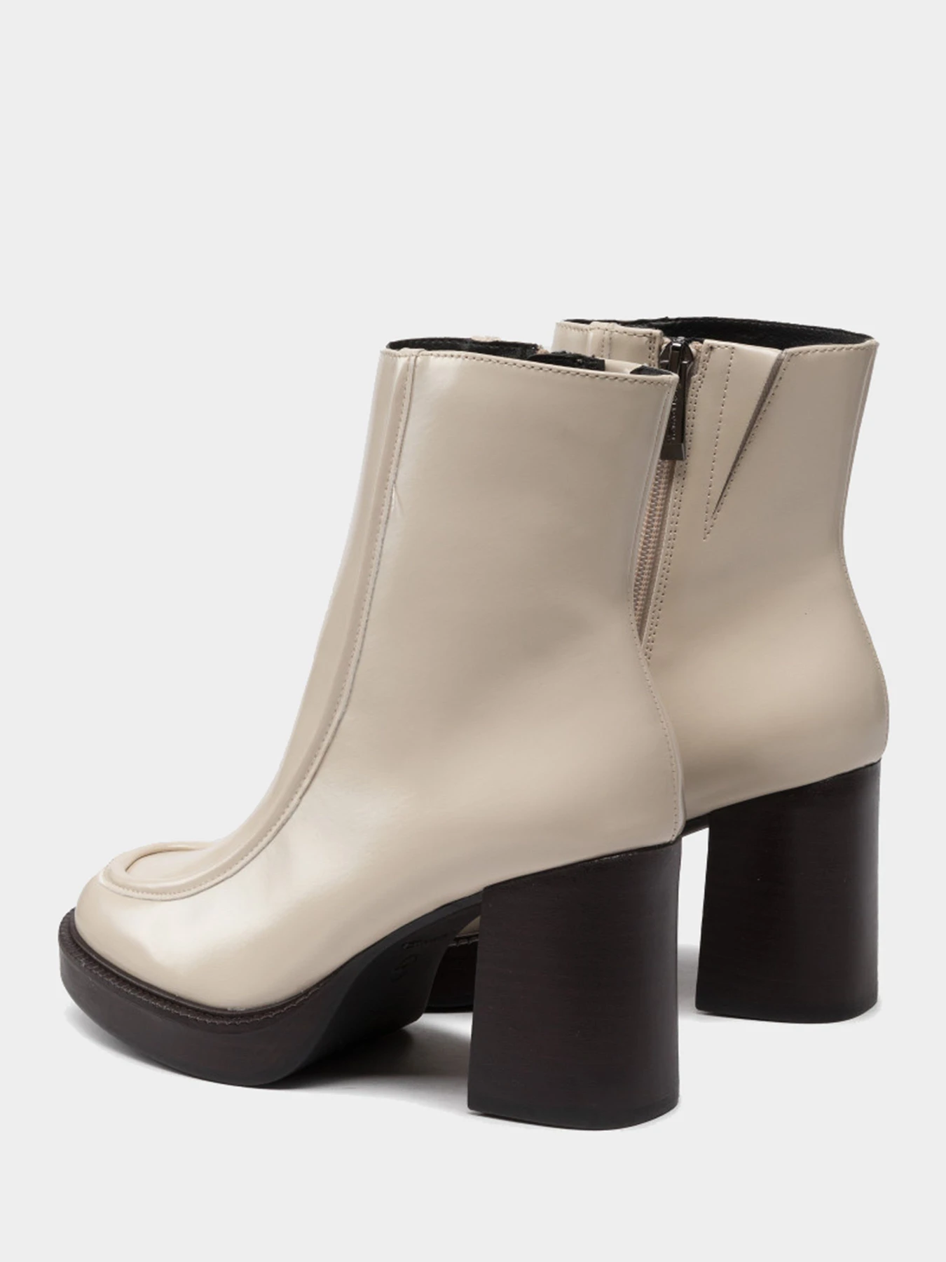 Ботинки и сапоги Tamaris модель 25318-29-418 IVORY Ботинки и сапоги Tamaris модель 25318-29-418 IVORY Фото