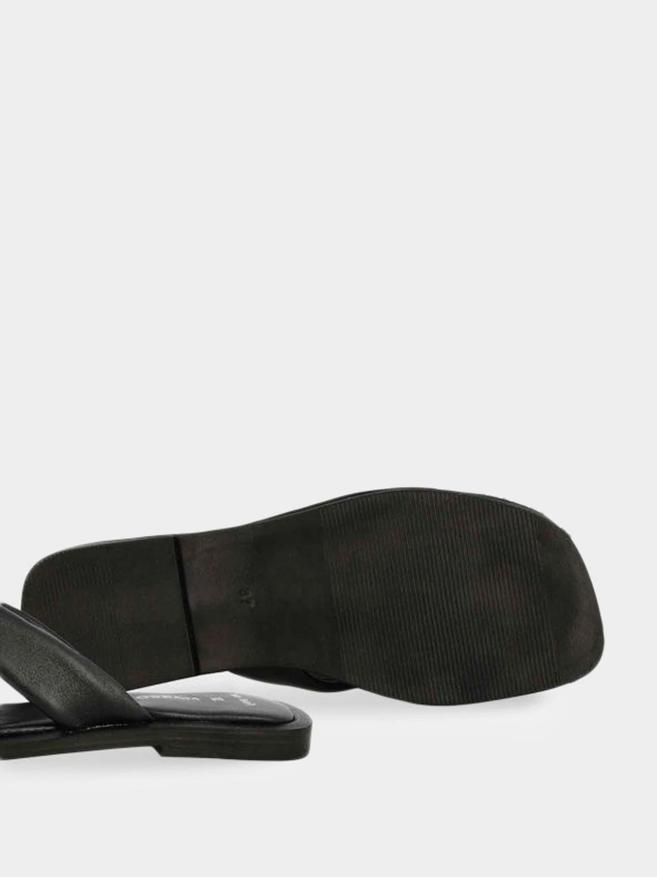 Шлёпанцы Marco Tozzi модель 27104-28-001 BLACK Шлёпанцы Marco Tozzi модель 27104-28-001 BLACK Фото
