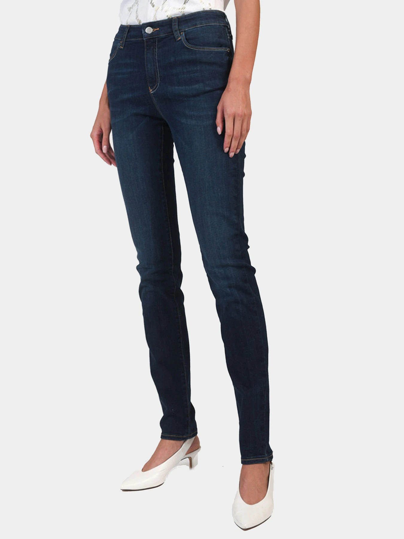 Джинсы Emporio Armani модель 3K2J18-2DE9Z-0941 Джинсы Emporio Armani модель 3K2J18-2DE9Z-0941 Фото