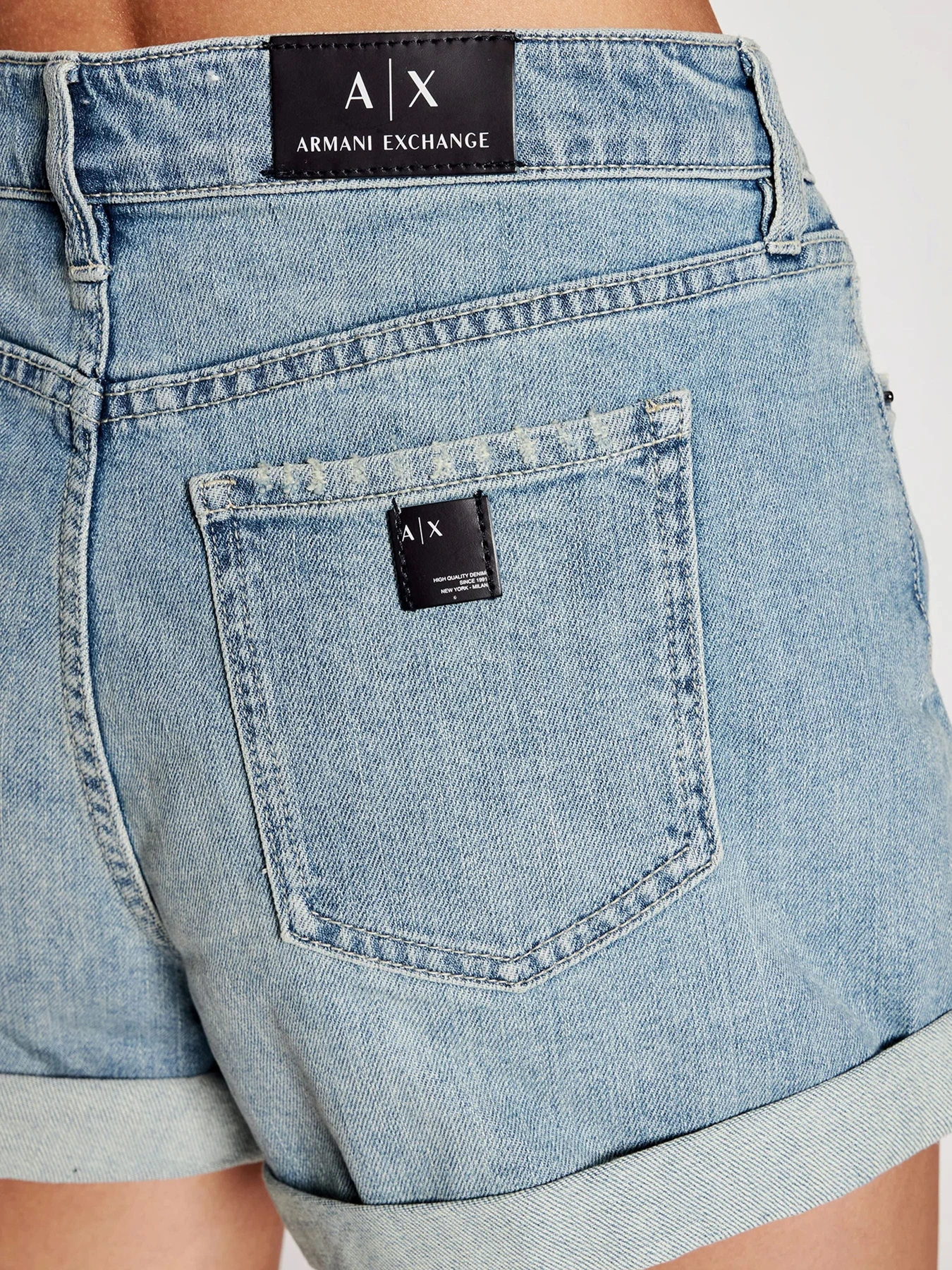 Шорты Armani Exchange модель 3KYJ73-Y1TEZ-1500 Шорты Armani Exchange модель 3KYJ73-Y1TEZ-1500 Фото