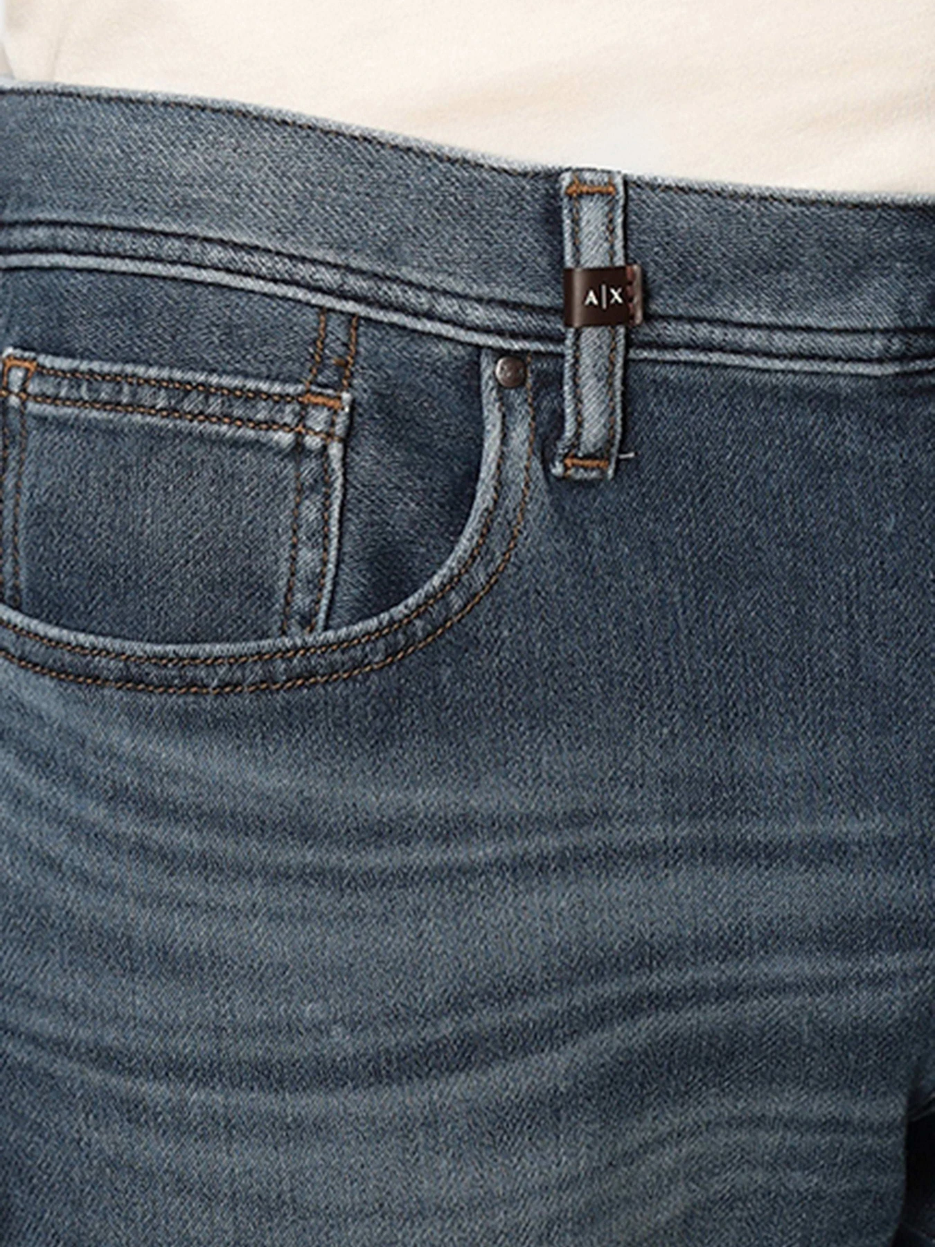 Джинсы Armani Exchange модель 3KZJ13-Z6QMZ-1500 Джинсы Armani Exchange модель 3KZJ13-Z6QMZ-1500 Фото