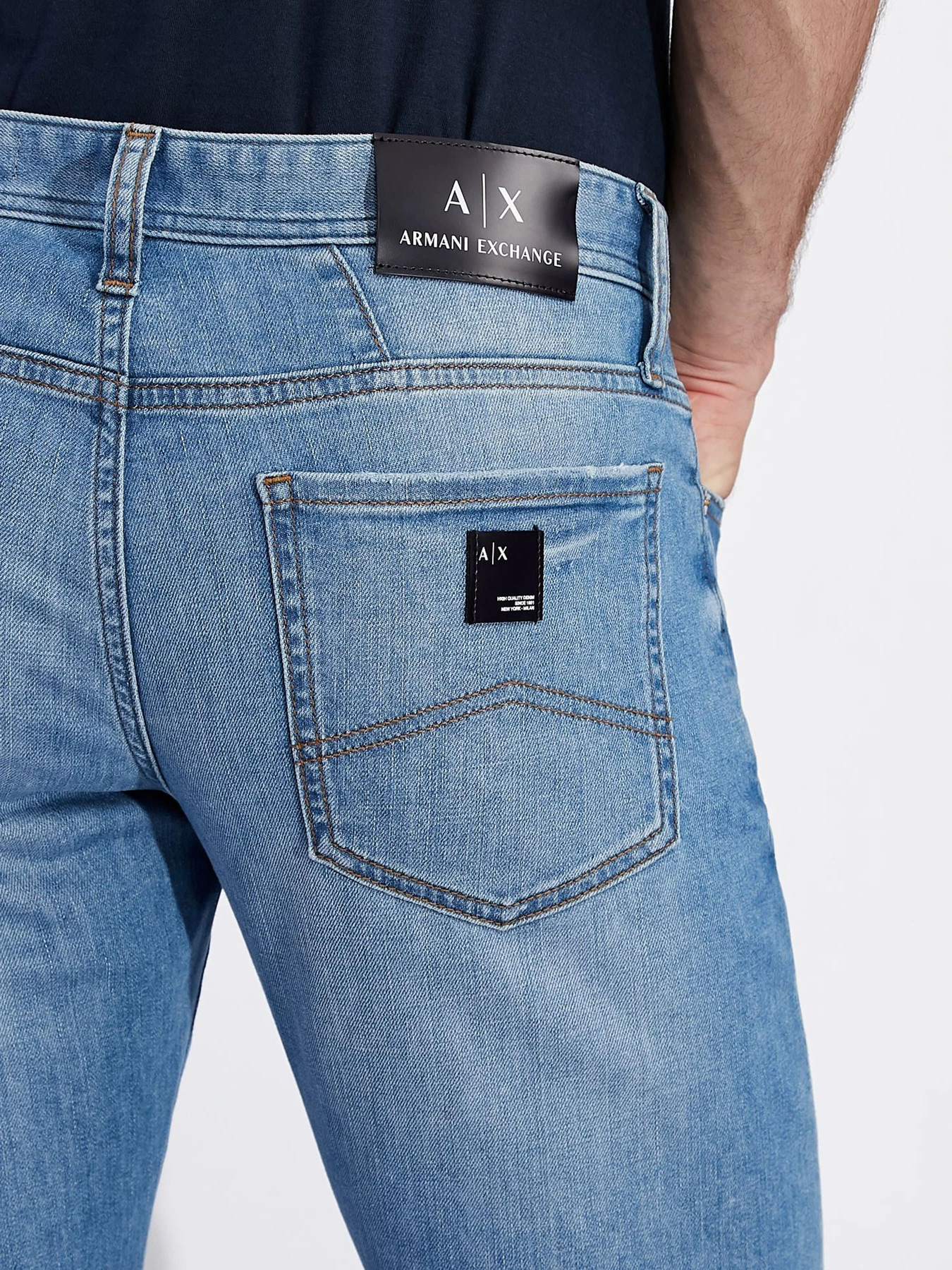 Джинсы Armani Exchange модель 3KZJ14-Z1L5Z-1500 Джинсы Armani Exchange модель 3KZJ14-Z1L5Z-1500 Фото