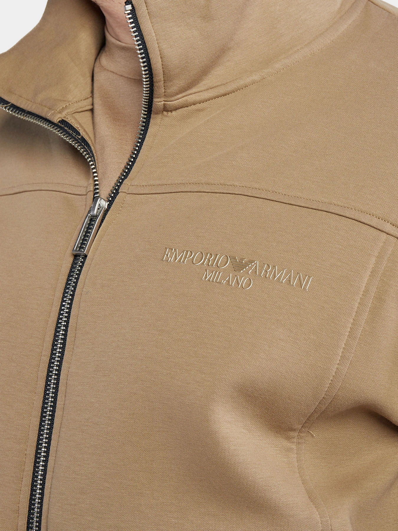 Худи и свитшоты Emporio Armani модель 3L1MCC-1JHSZ-0416 Худи и свитшоты Emporio Armani модель 3L1MCC-1JHSZ-0416 Фото