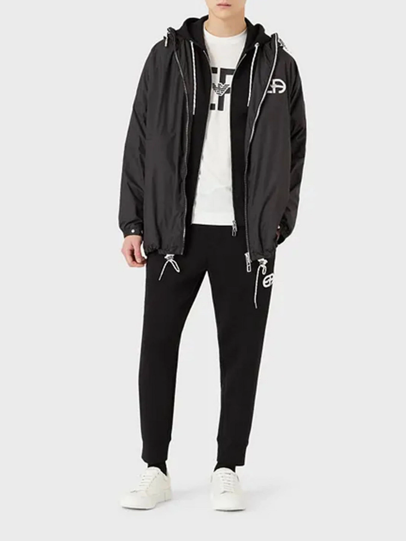 Брюки Emporio Armani модель 3L1PFV-1JHSZ-0999 Брюки Emporio Armani модель 3L1PFV-1JHSZ-0999 Фото
