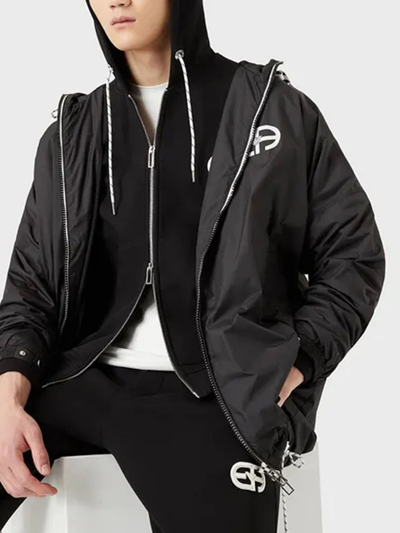 Брюки Emporio Armani модель 3L1PFV-1JHSZ-0999 Брюки Emporio Armani модель 3L1PFV-1JHSZ-0999 Фото