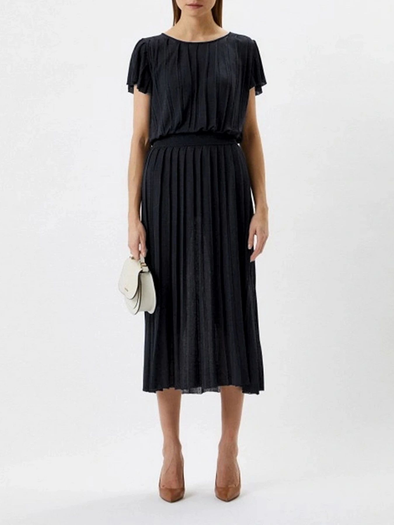 Платья Emporio Armani модель 3L2AT5-2M03Z-0999 Платья Emporio Armani модель 3L2AT5-2M03Z-0999 Фото