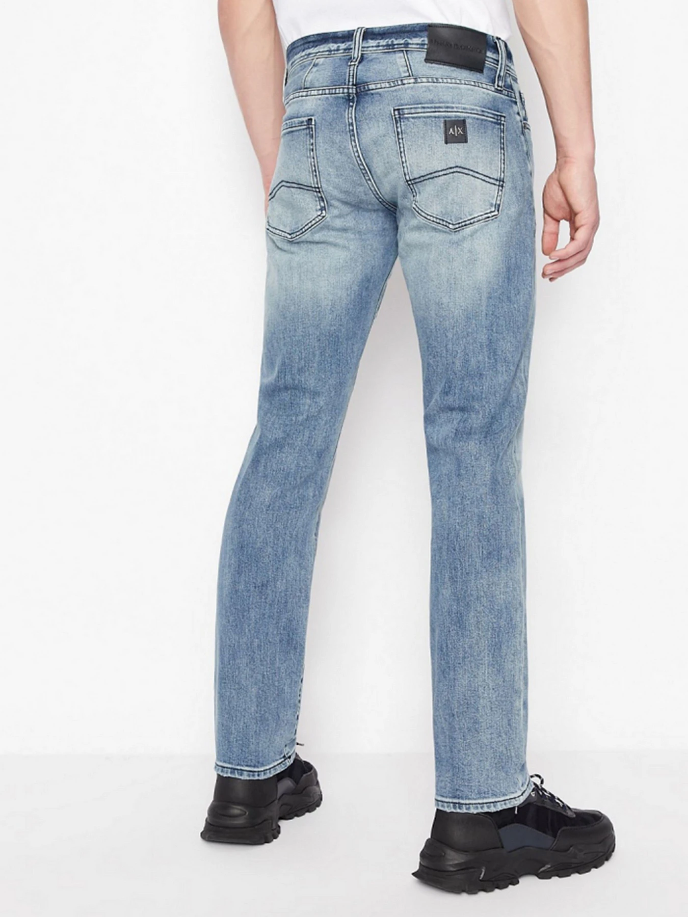 Джинсы Armani Exchange модель 3LZJ16-ZALPZ-1500 Джинсы Armani Exchange модель 3LZJ16-ZALPZ-1500 Фото