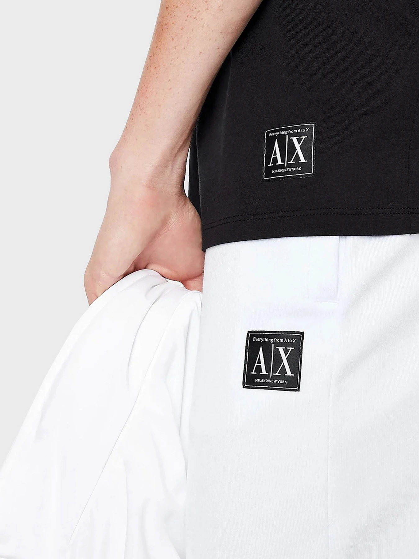 Шорты Armani Exchange модель 3LZSAF-ZJFAZ-1100 Шорты Armani Exchange модель 3LZSAF-ZJFAZ-1100 Фото