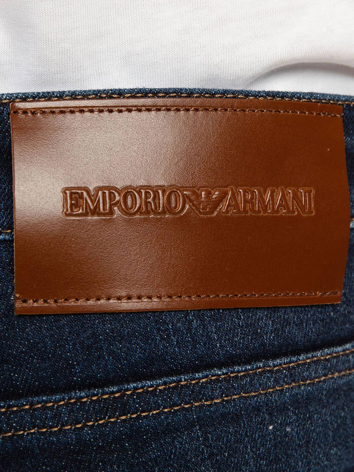 Джинсы Emporio Armani модель 6K1J06-1DI1Z-0941 Джинсы Emporio Armani модель 6K1J06-1DI1Z-0941 Фото