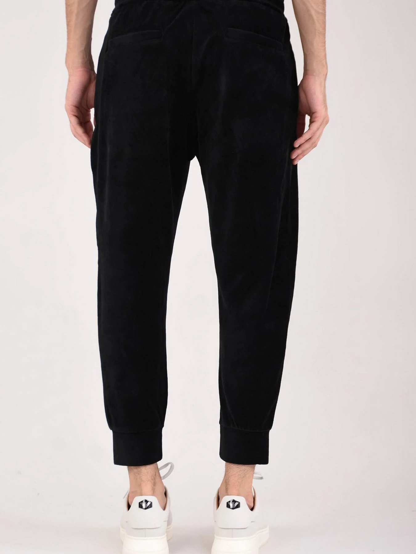 Брюки Emporio Armani модель 6K1PA6-1JDPZ-0999 Брюки Emporio Armani модель 6K1PA6-1JDPZ-0999 Фото