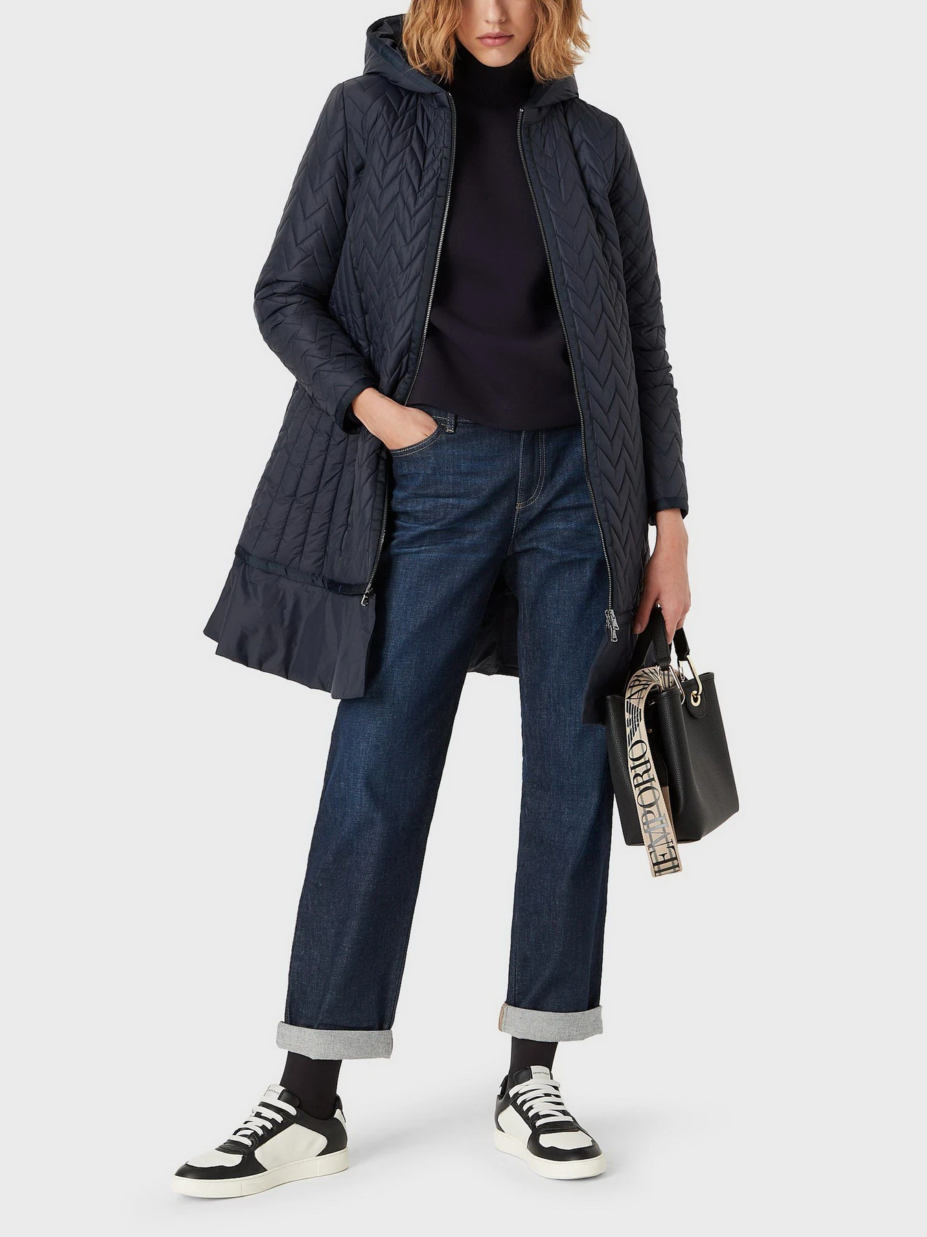 Куртки и дубленки Emporio Armani модель 6K2L62-2NJBZ-0919 Куртки и дубленки Emporio Armani модель 6K2L62-2NJBZ-0919 Фото
