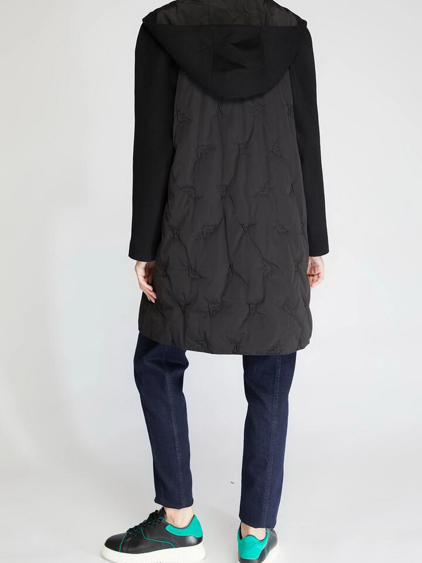 Пальто и плащи Emporio Armani модель 6K2L89-2NIEZ-0999 Пальто и плащи Emporio Armani модель 6K2L89-2NIEZ-0999 Фото