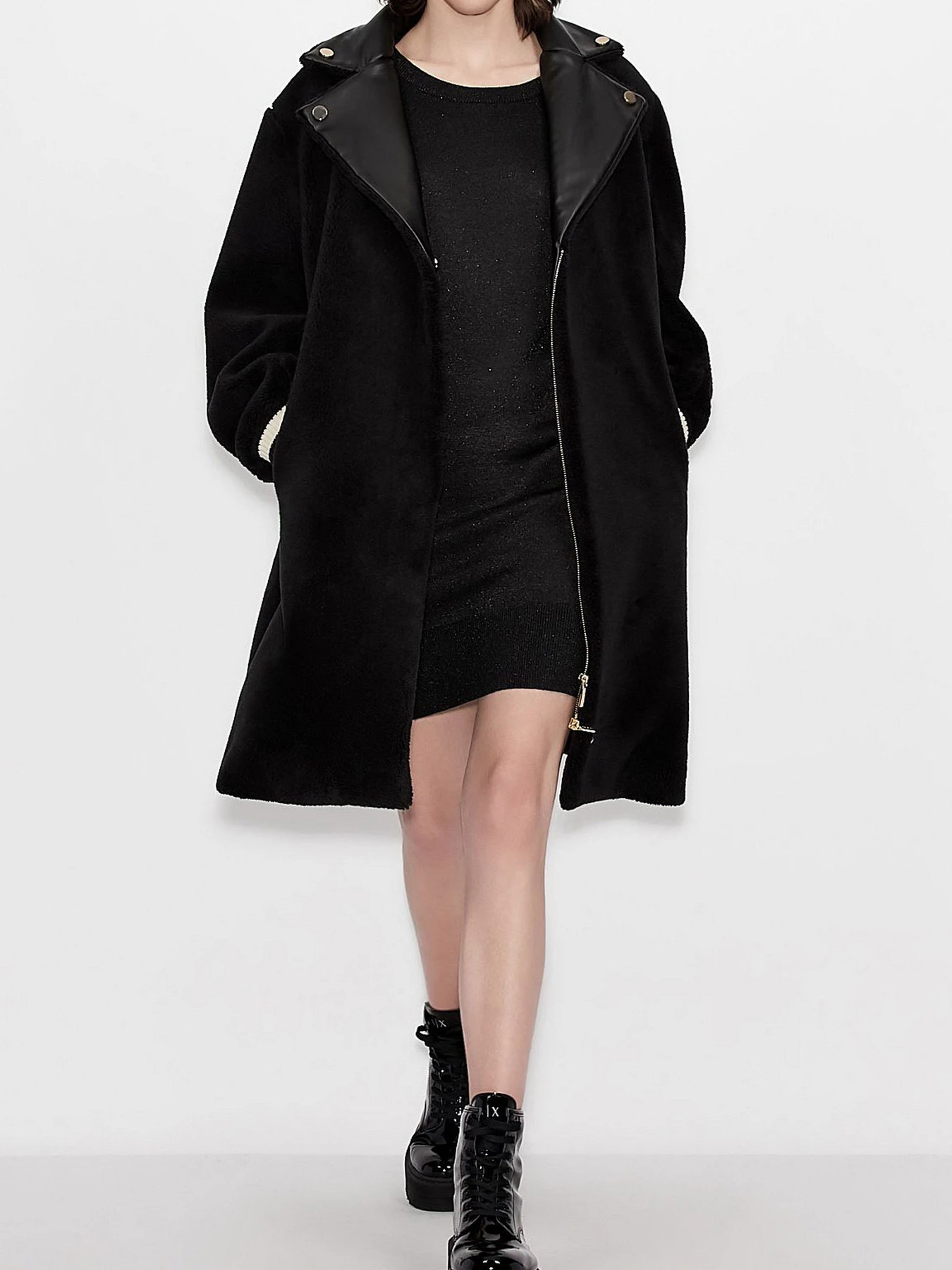 Платья Armani Exchange модель 6KYA1H-YMT7Z-1200 Платья Armani Exchange модель 6KYA1H-YMT7Z-1200 Фото