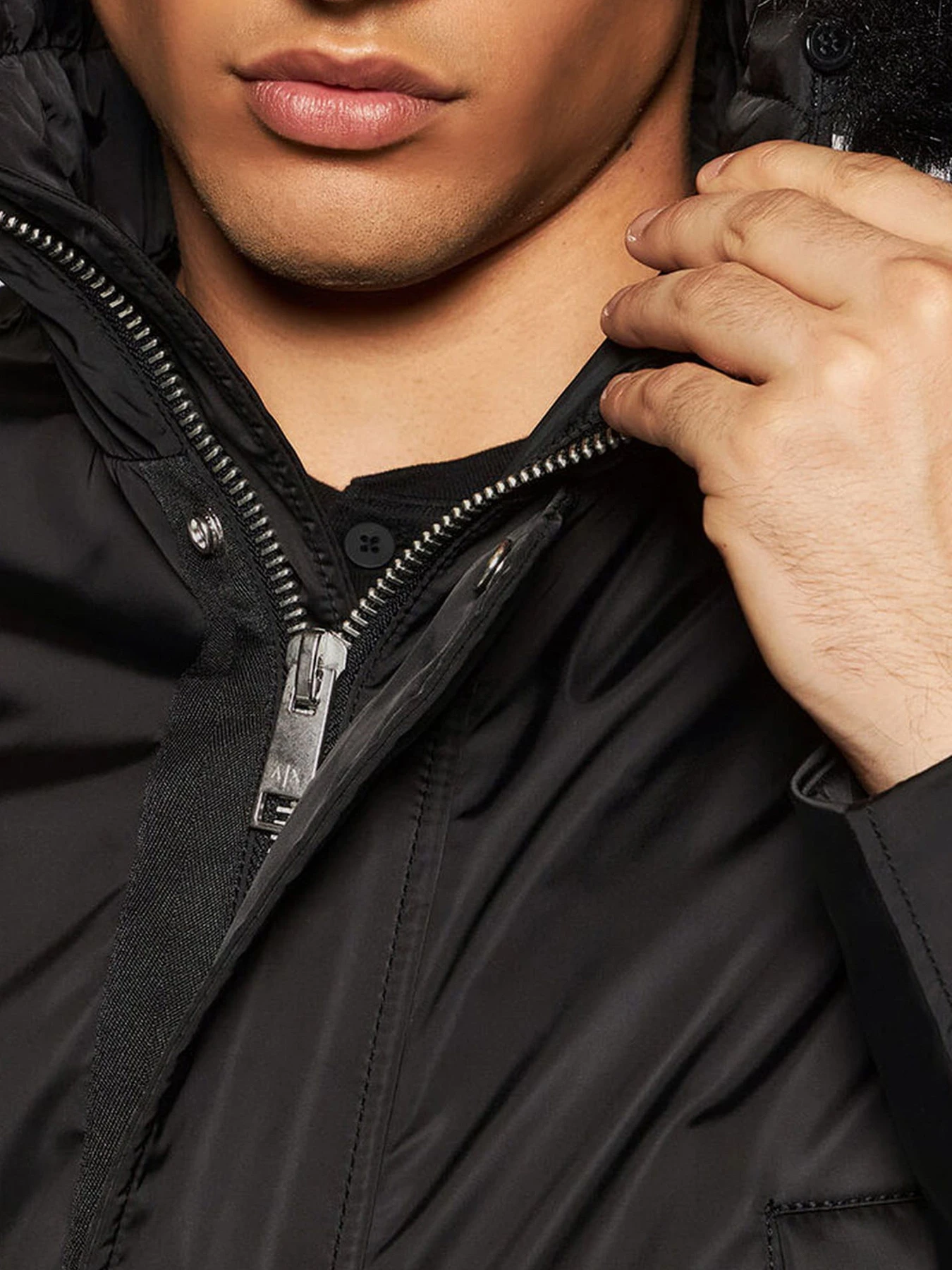 Куртки и дубленки Armani Exchange модель 6KZK36-ZNIVZ-1200 Фото