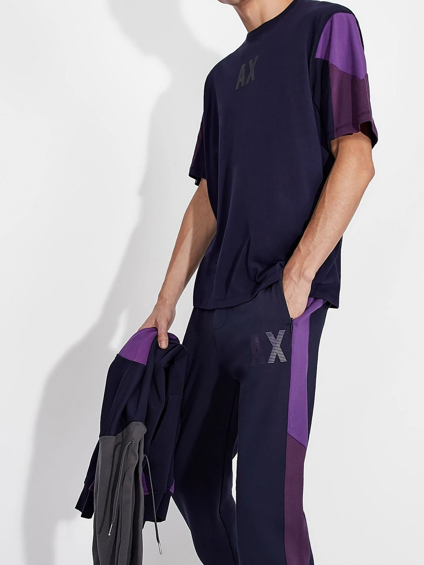 Брюки Armani Exchange модель 6KZPFH-ZJ8CZ-2527 Брюки Armani Exchange модель 6KZPFH-ZJ8CZ-2527 Фото