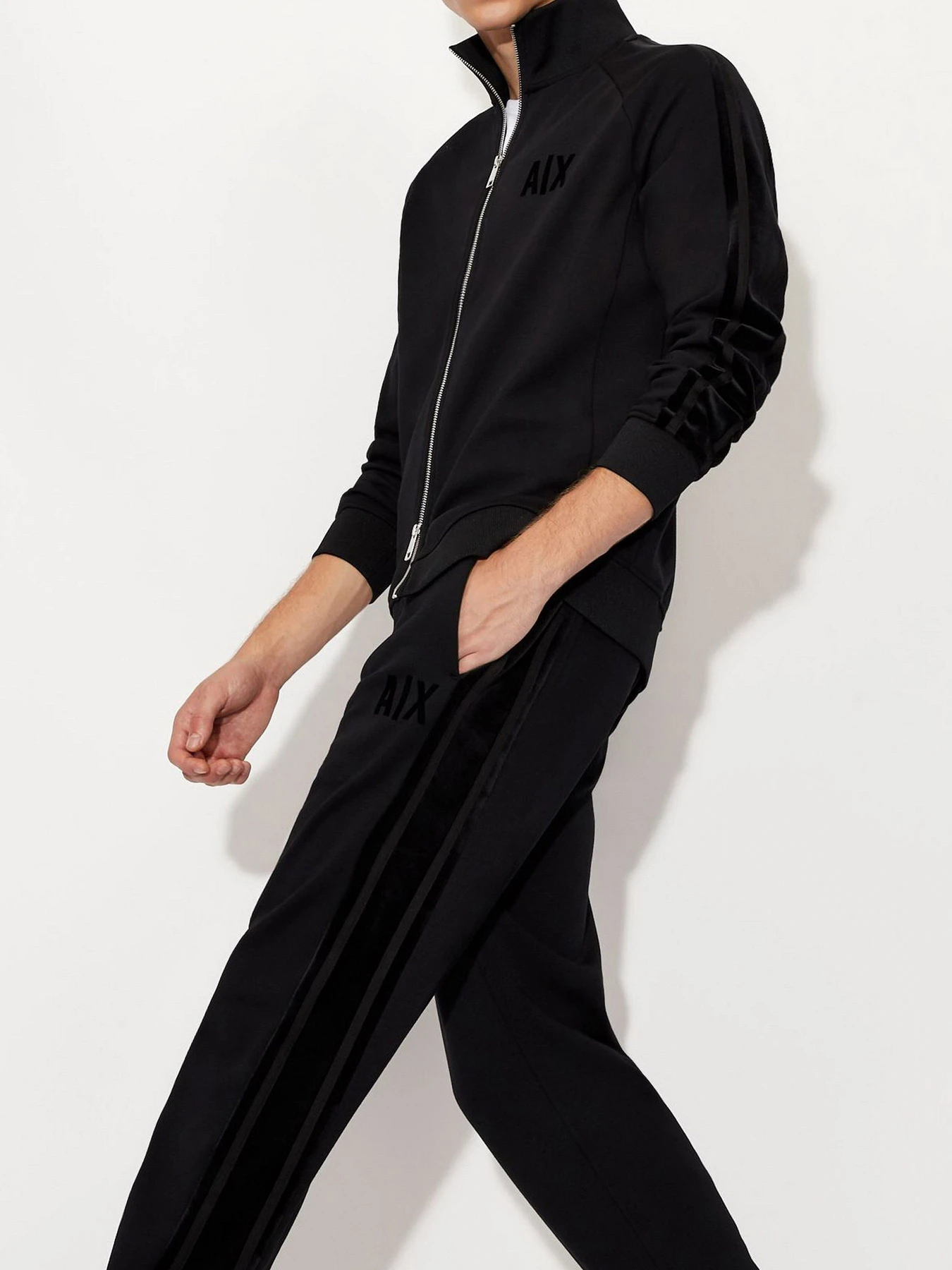 Брюки Armani Exchange модель 6KZPFR-ZJ6LZ-1200 Брюки Armani Exchange модель 6KZPFR-ZJ6LZ-1200 Фото