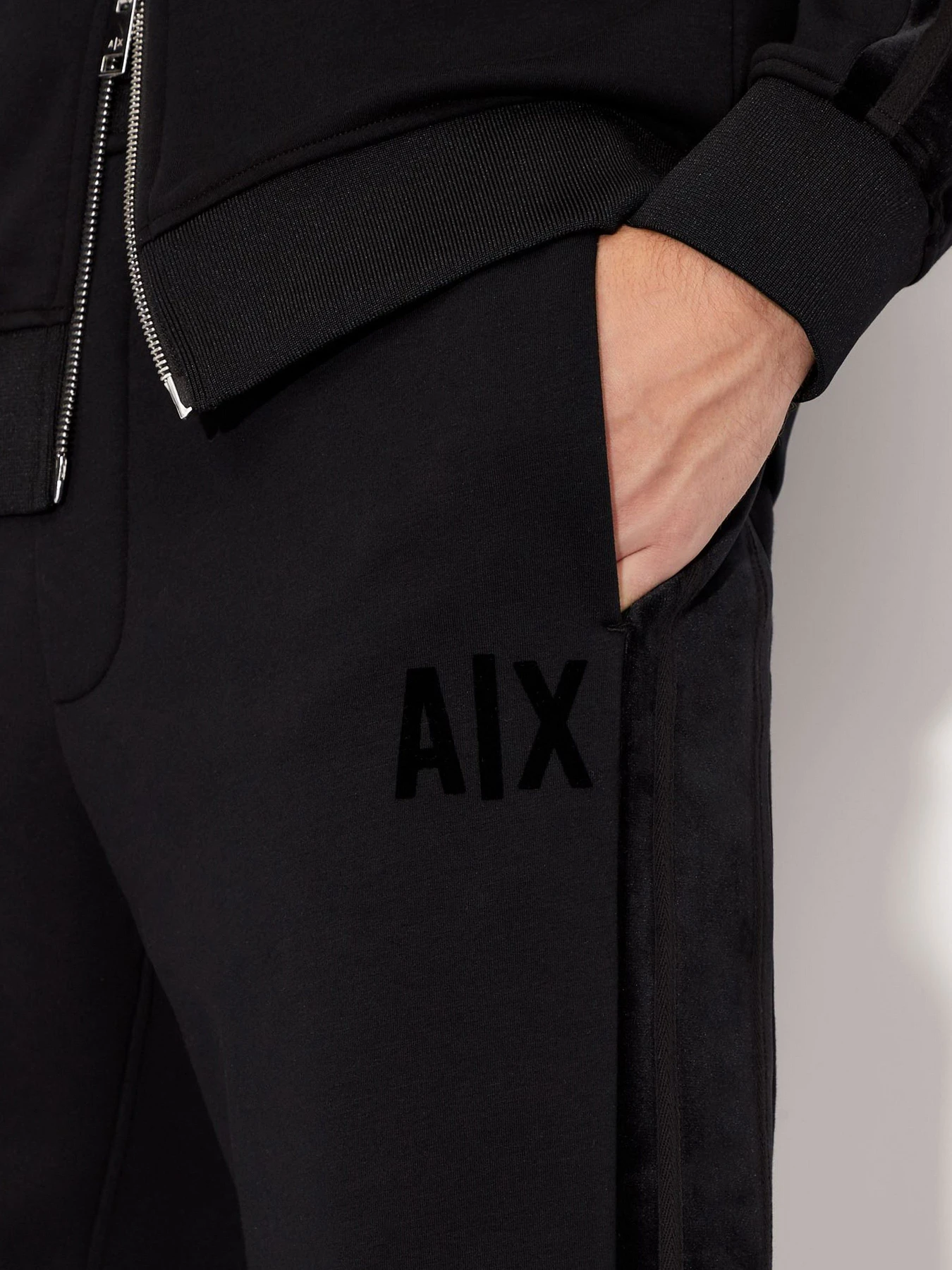 Брюки Armani Exchange модель 6KZPFR-ZJ6LZ-1200 Брюки Armani Exchange модель 6KZPFR-ZJ6LZ-1200 Фото