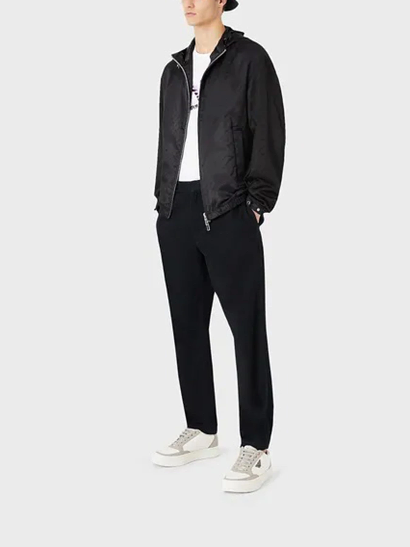 Куртки и дубленки Emporio Armani модель 6L1BL3-1NLBZ-F912 Куртки и дубленки Emporio Armani модель 6L1BL3-1NLBZ-F912 Фото