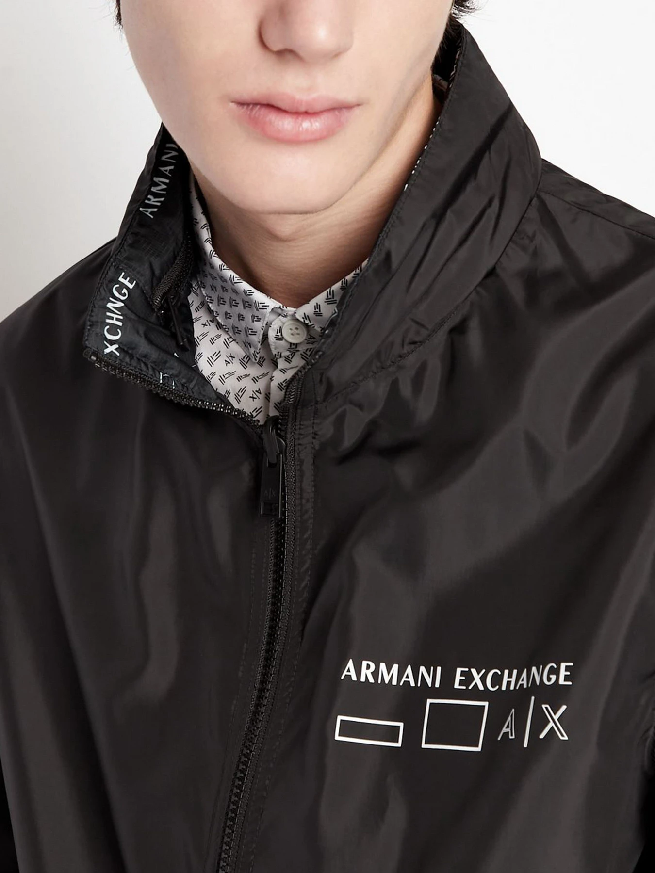 Куртки и дубленки Armani Exchange модель 6LZB20-ZNUQZ-22AZ Куртки и дубленки Armani Exchange модель 6LZB20-ZNUQZ-22AZ Фото
