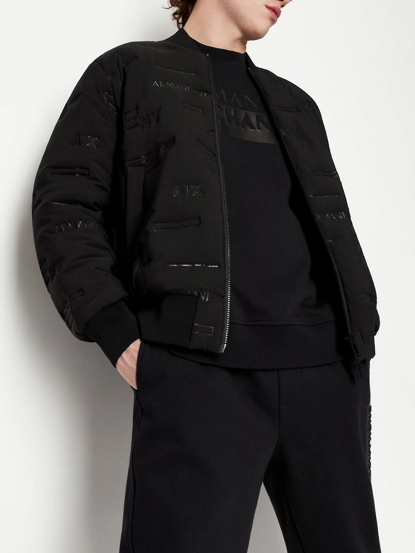 Худи и свитшоты Armani Exchange модель 6LZMBE-ZJCAZ-1200 Худи и свитшоты Armani Exchange модель 6LZMBE-ZJCAZ-1200 Фото