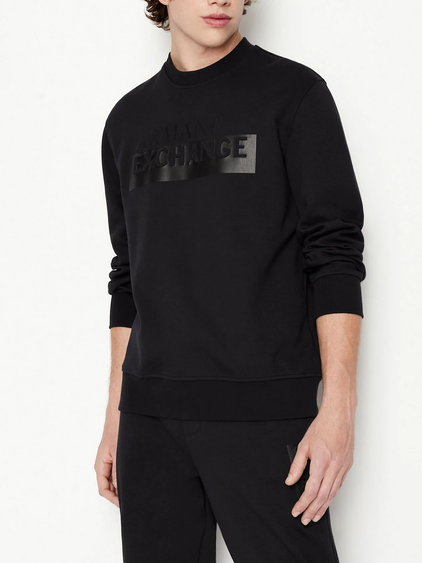 Худи и свитшоты Armani Exchange модель 6LZMBE-ZJCAZ-1200 Худи и свитшоты Armani Exchange модель 6LZMBE-ZJCAZ-1200 Фото