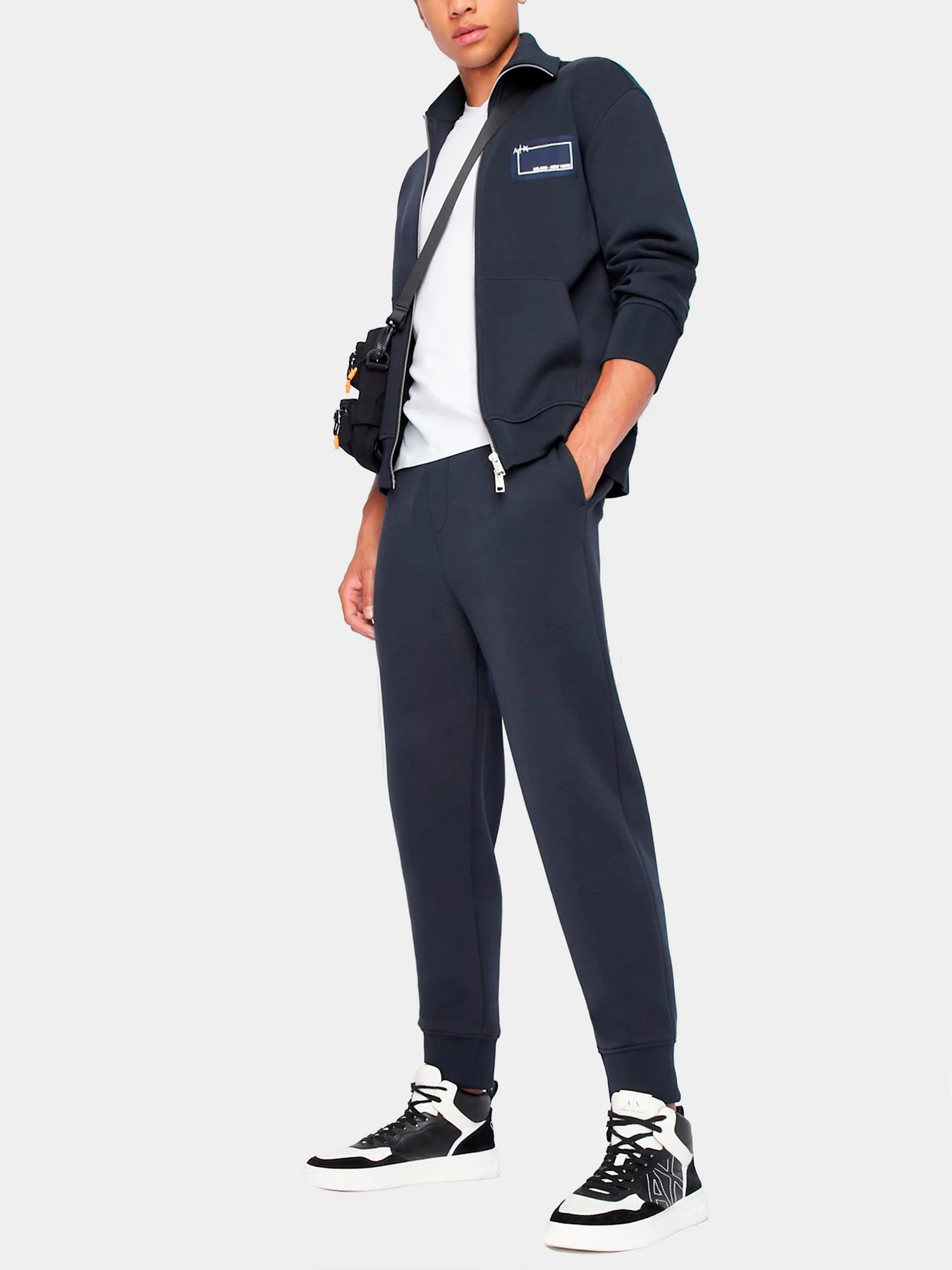 Спортивная одежда Armani Exchange модель 6LZMJB-ZJXFZ-1510 Спортивная одежда Armani Exchange модель 6LZMJB-ZJXFZ-1510 Фото