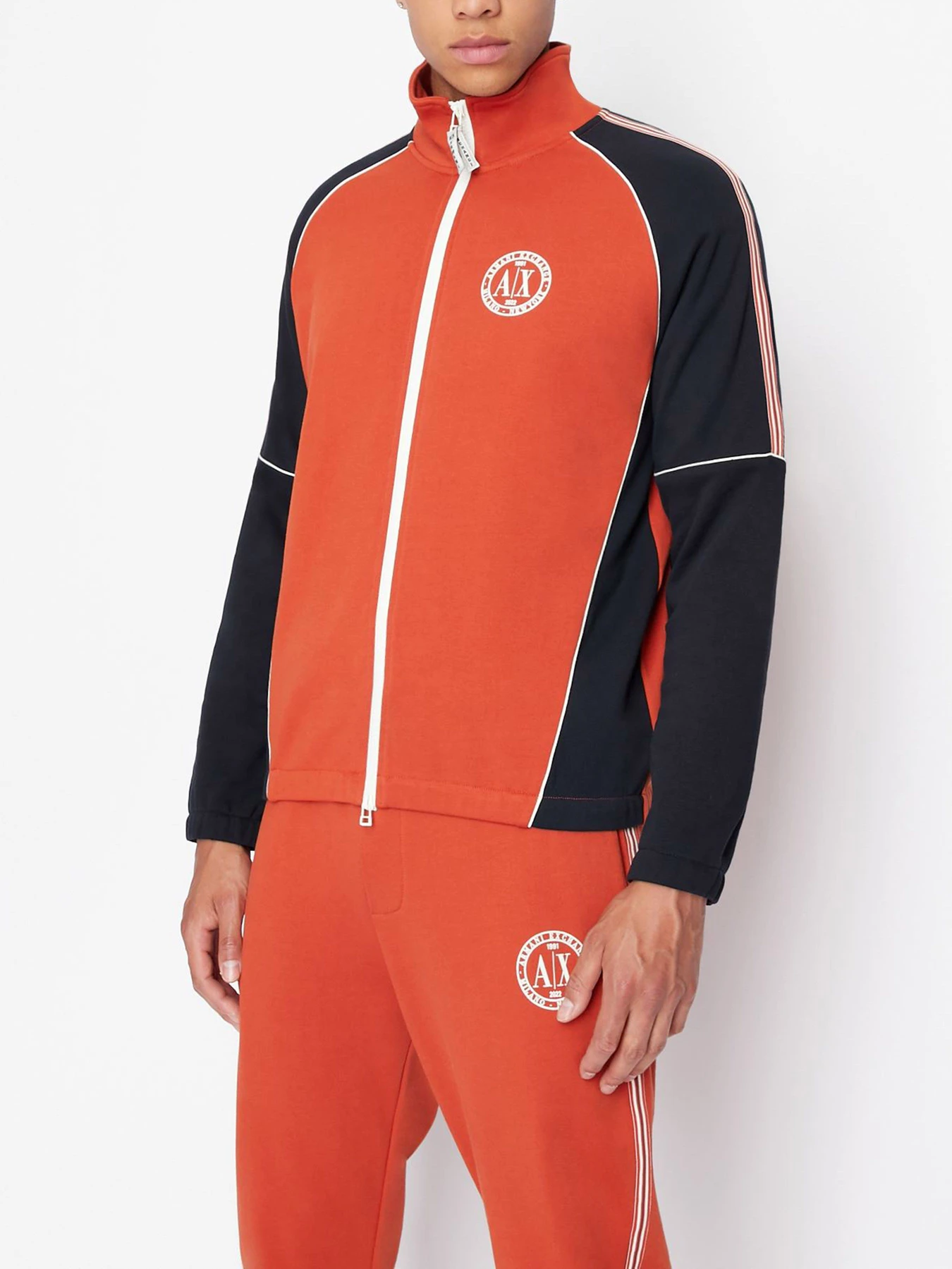 Худи и свитшоты Armani Exchange модель 6LZMLA-ZJ1ZZ-8402 Худи и свитшоты Armani Exchange модель 6LZMLA-ZJ1ZZ-8402 Фото