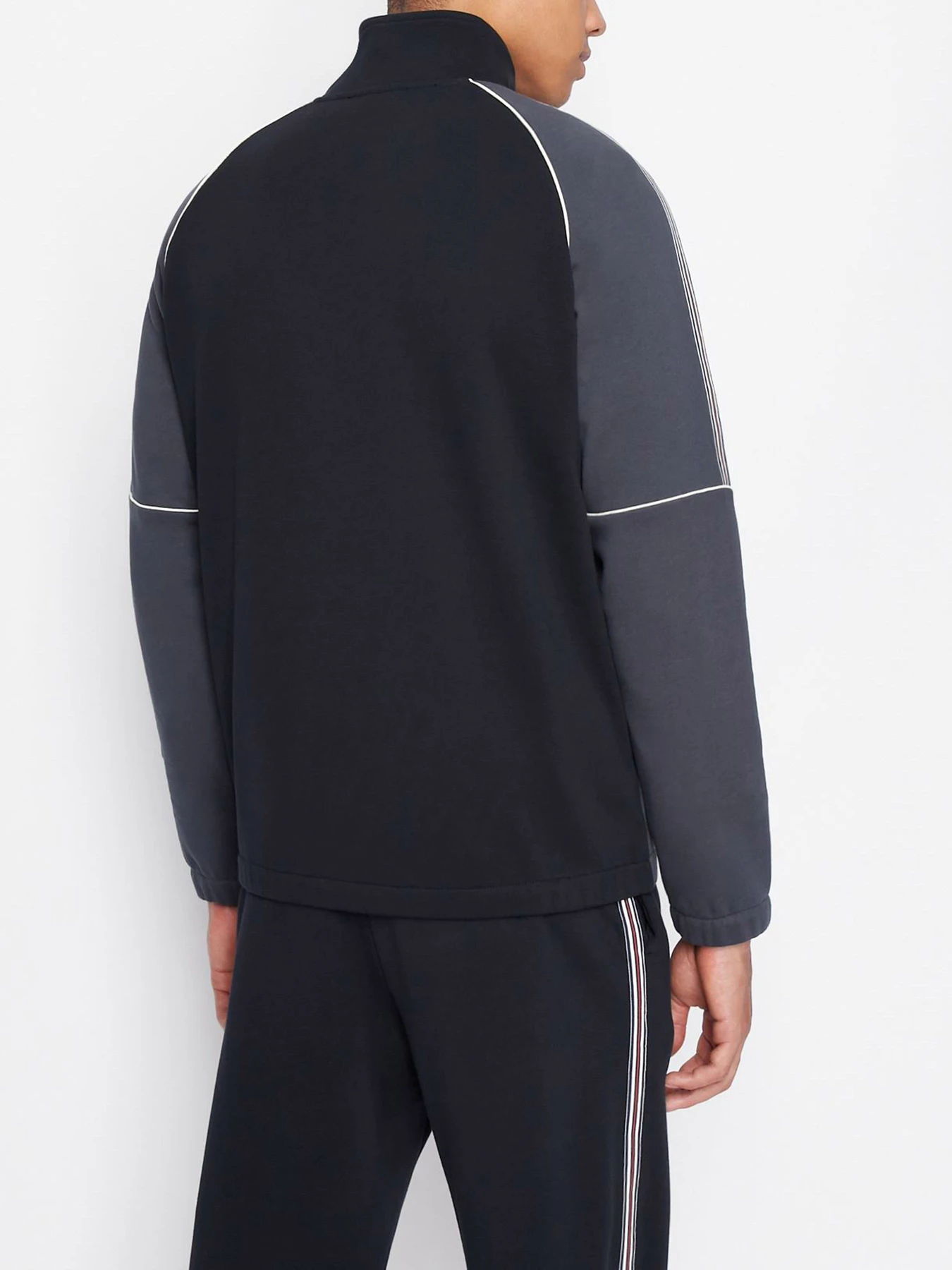 Худи и свитшоты Armani Exchange модель 6LZMLA-ZJ1ZZ-85CB Худи и свитшоты Armani Exchange модель 6LZMLA-ZJ1ZZ-85CB Фото
