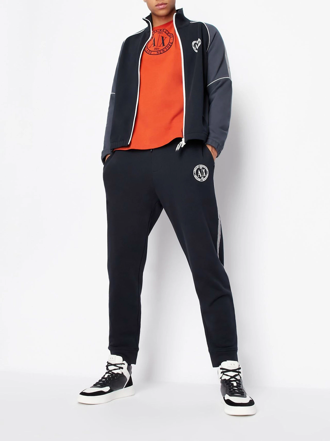 Худи и свитшоты Armani Exchange модель 6LZMLA-ZJ1ZZ-85CB Худи и свитшоты Armani Exchange модель 6LZMLA-ZJ1ZZ-85CB Фото