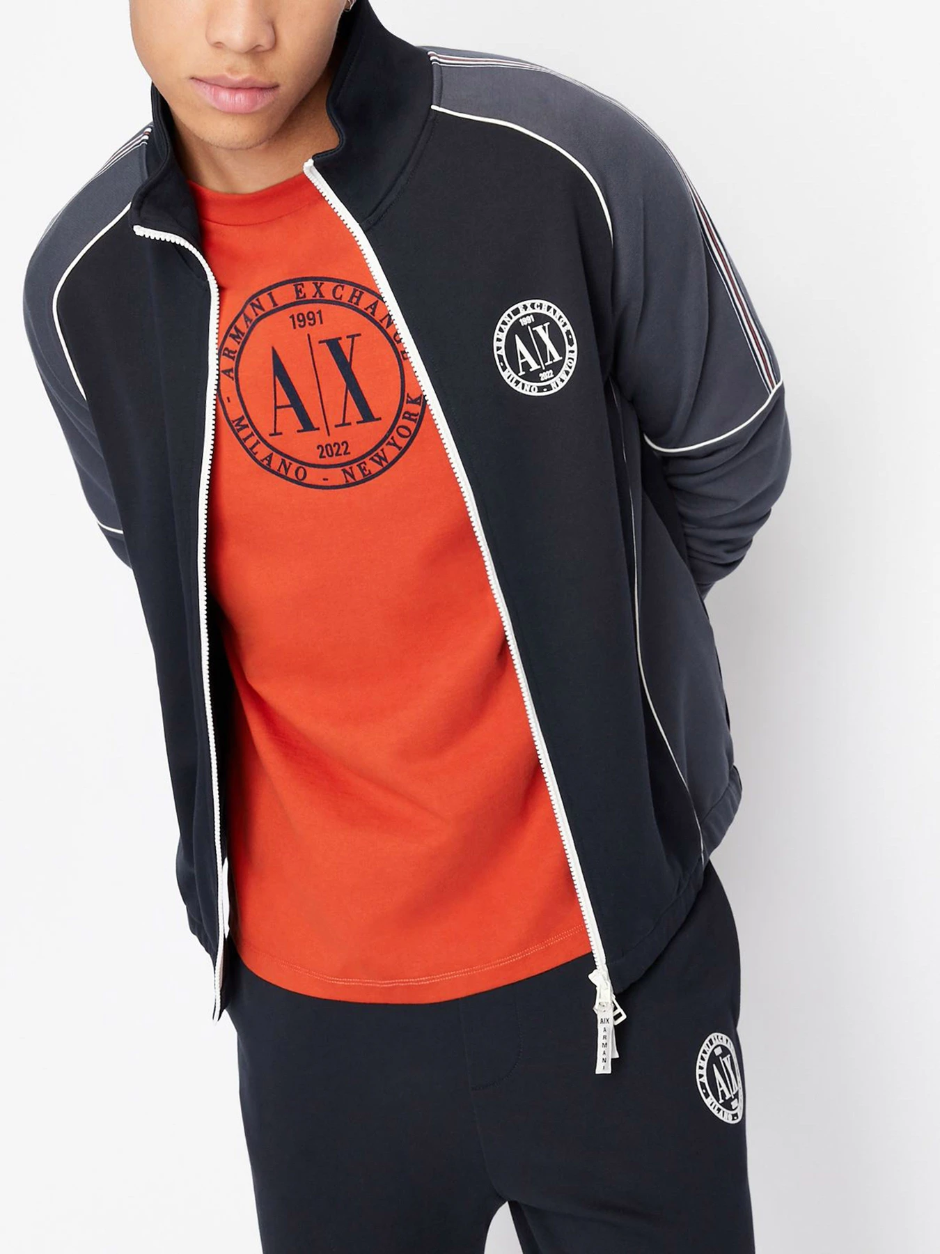Худи и свитшоты Armani Exchange модель 6LZMLA-ZJ1ZZ-85CB Худи и свитшоты Armani Exchange модель 6LZMLA-ZJ1ZZ-85CB Фото