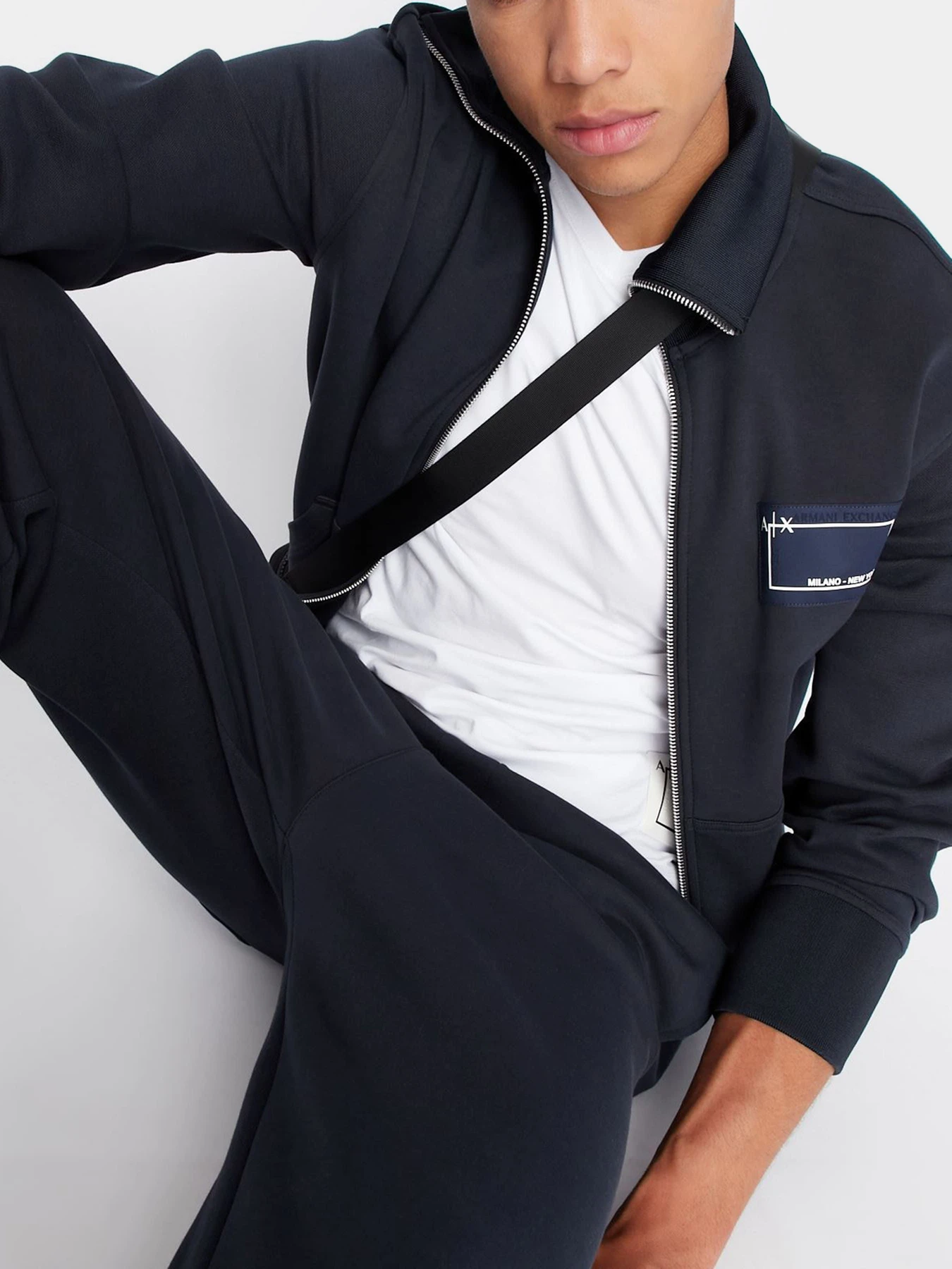 Брюки Armani Exchange модель 6LZPJA-ZJXFZ-1510 Брюки Armani Exchange модель 6LZPJA-ZJXFZ-1510 Фото